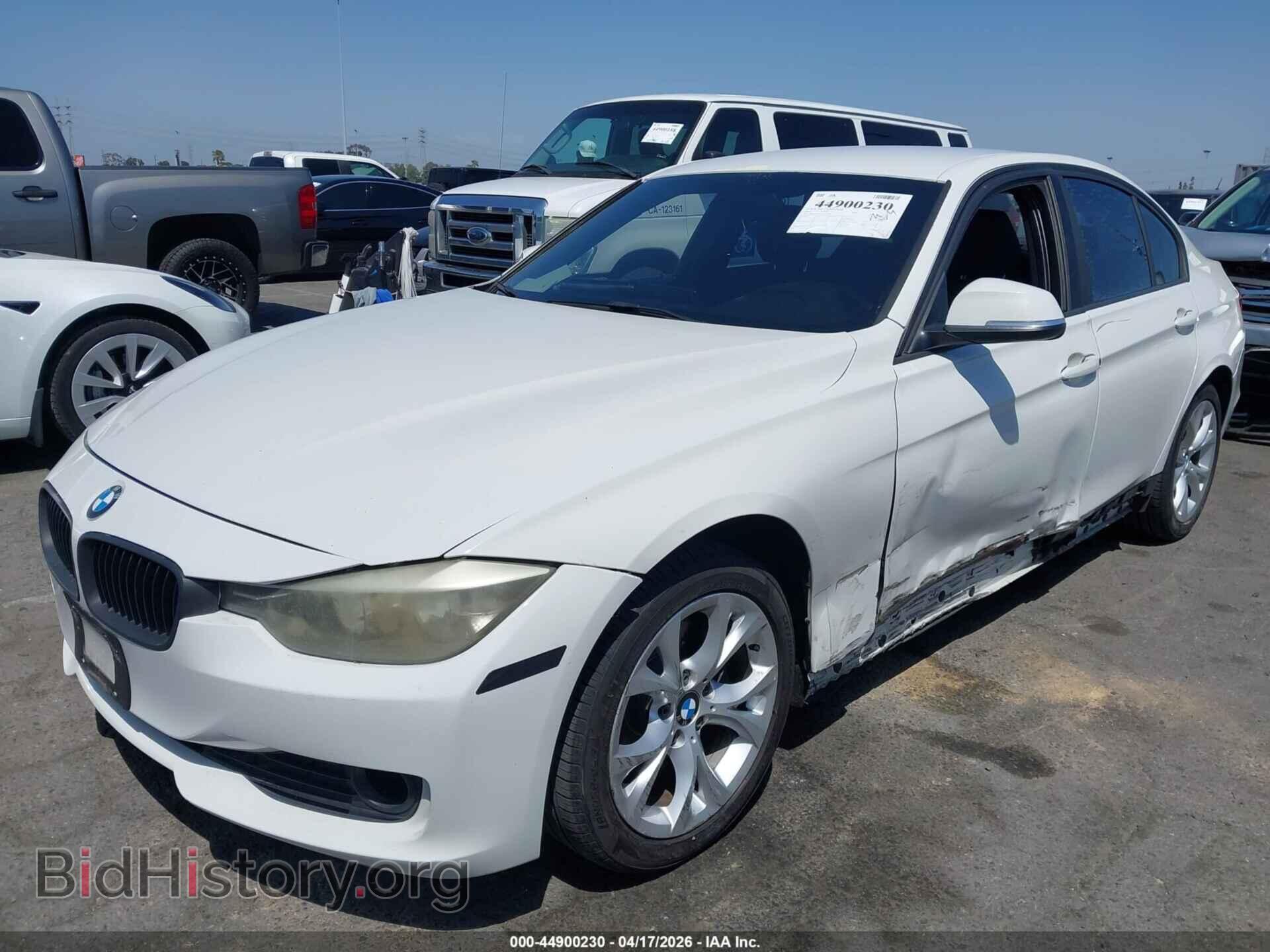 2014 BMW 320I - VIN: WBA3B1G53ENS77778 - Фото 2