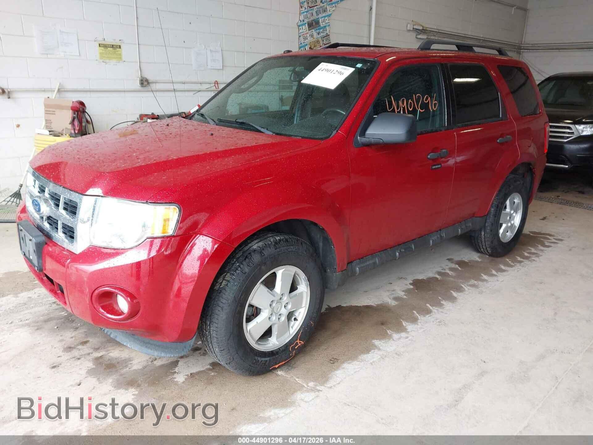 2011 FORD ESCAPE - VIN: 1FMCU0D77BKB36475 - Фото 2
