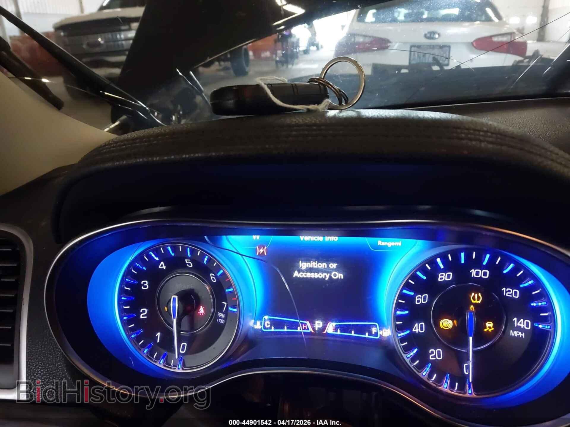 2019 CHRYSLER 300 - VIN: 2C3CCAAG3KH693882 - Фото 7