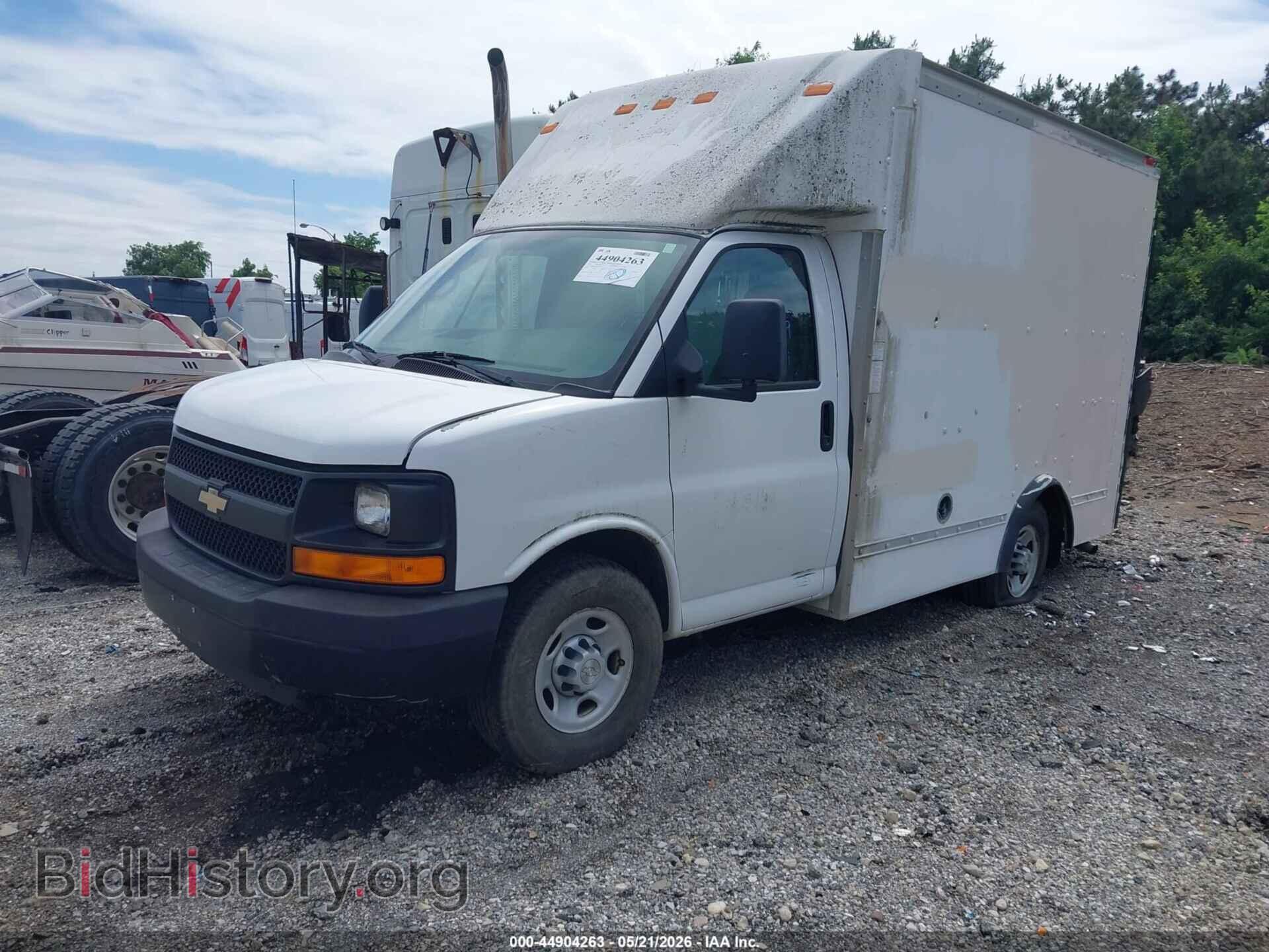 2009 CHEVROLET EXPRESS CUTAWAY - VIN: 1GBHG31K791104237 - Фото 2