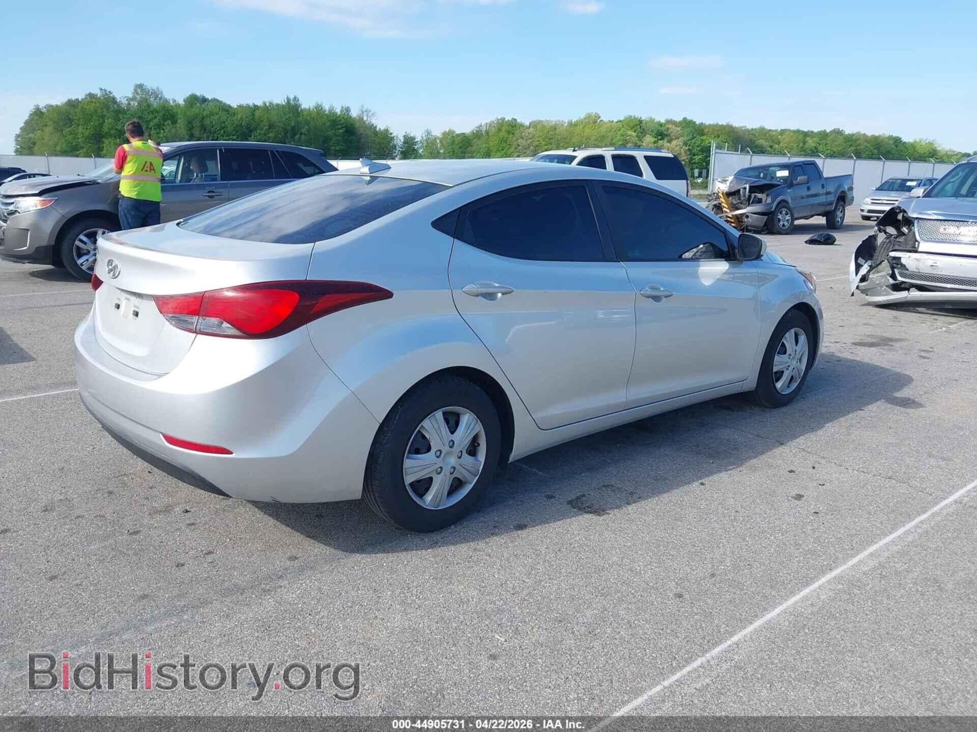 2016 HYUNDAI ELANTRA - VIN: 5NPDH4AEXGH738090 - Фото 4