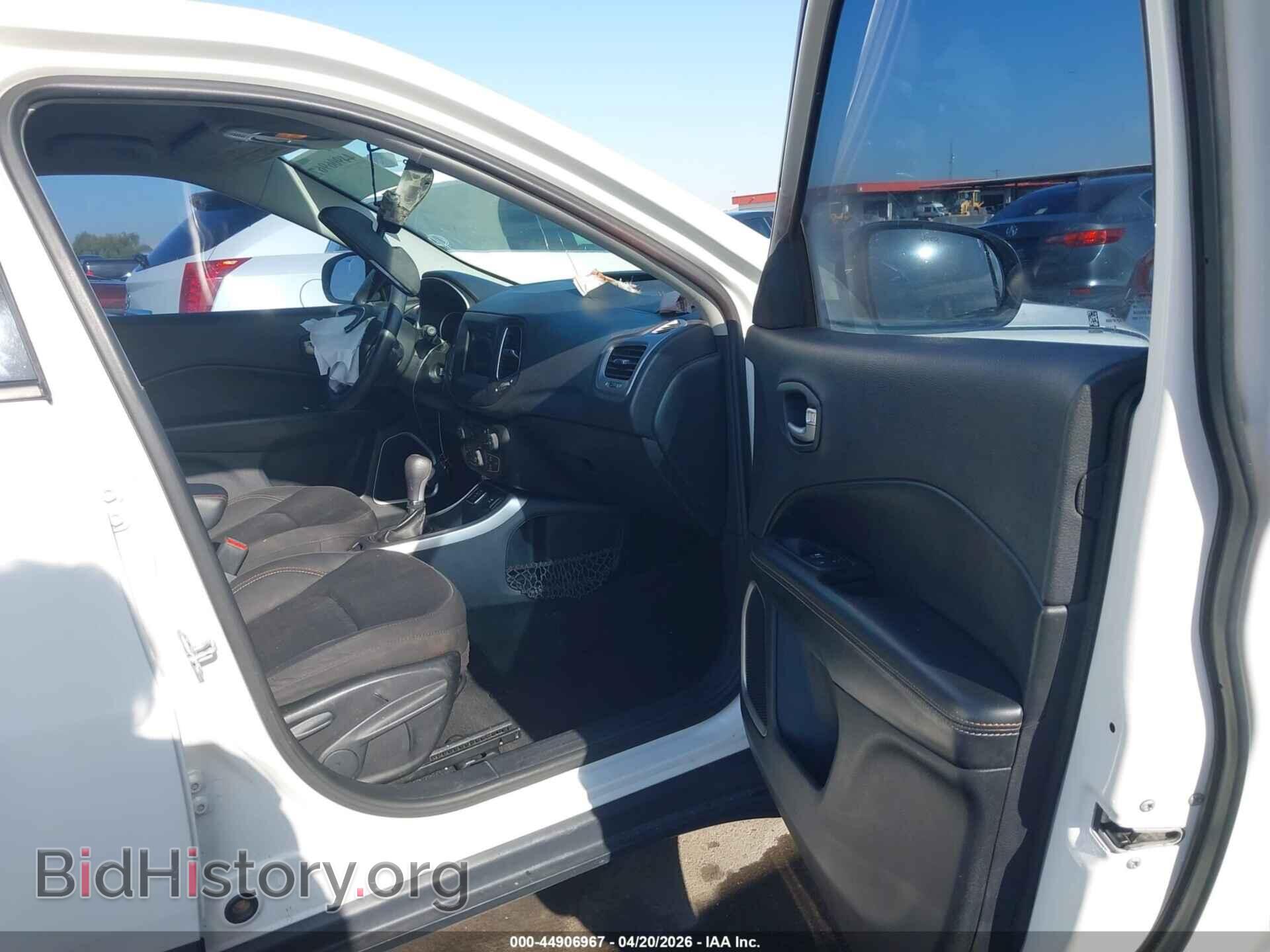 2018 JEEP COMPASS - VIN: 3C4NJCAB4JT204762 - Фото 5