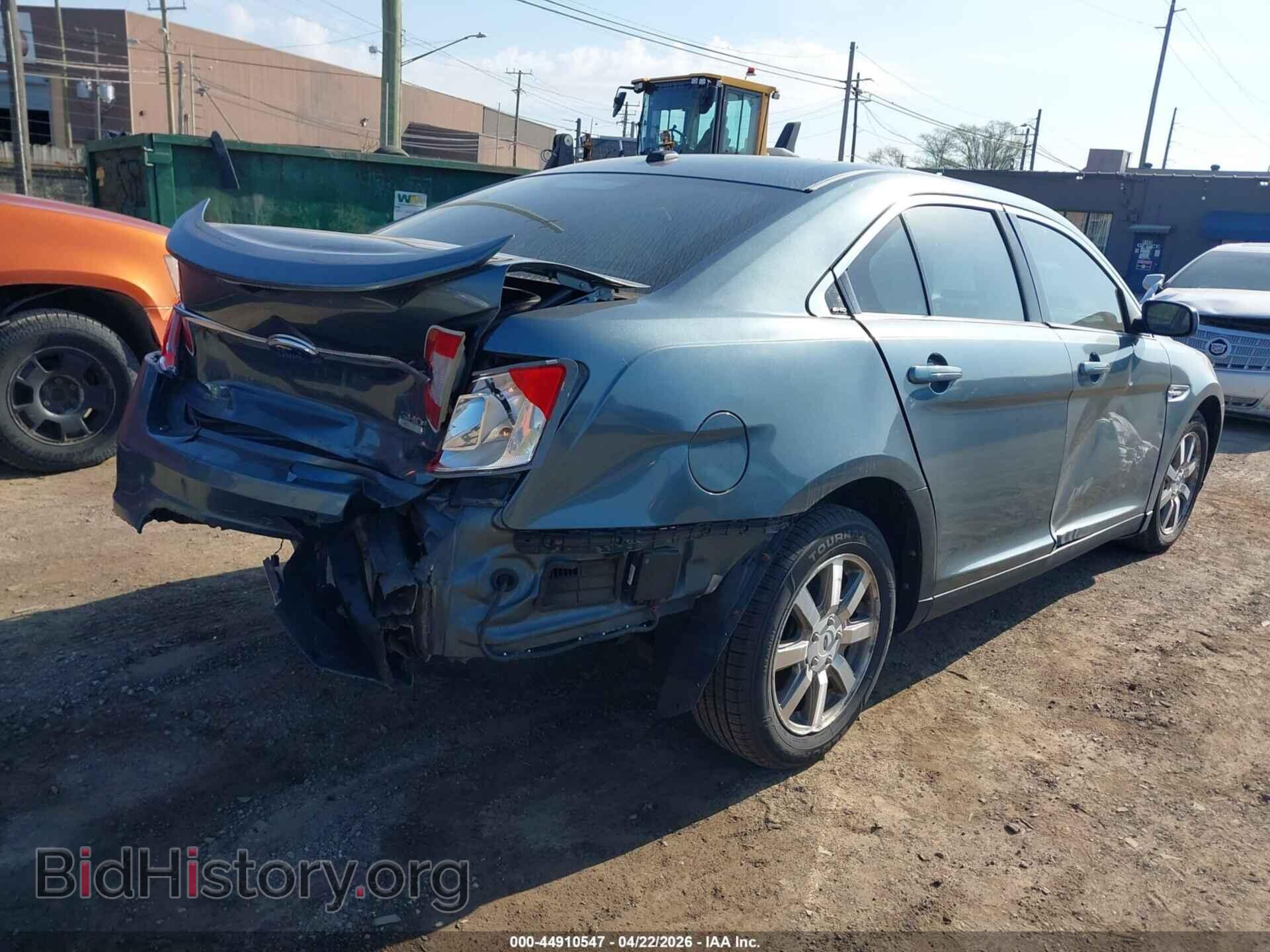 2010 FORD TAURUS - VIN: 1FAHP2KT2AG101850 - Фото 4