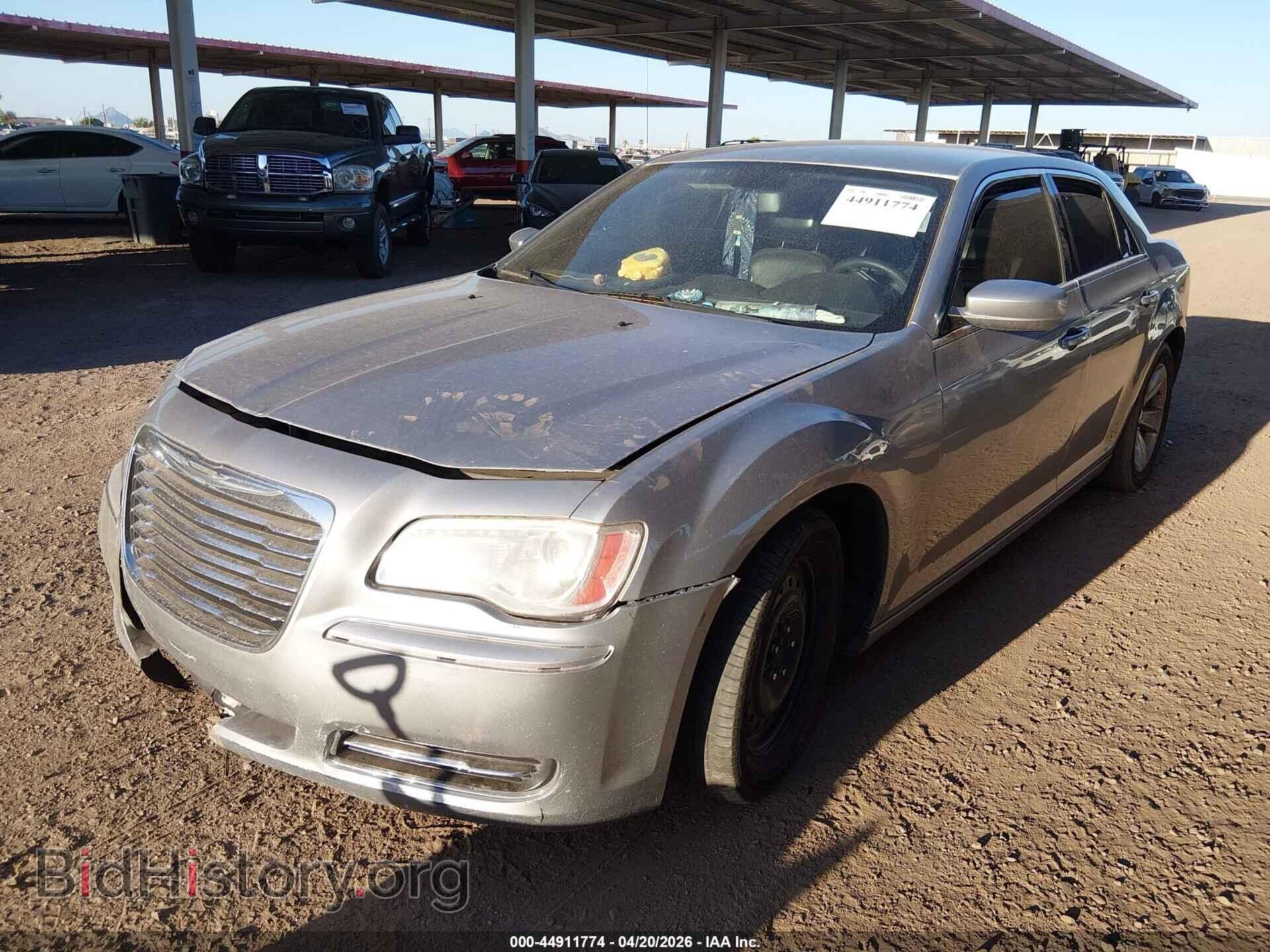 2014 CHRYSLER 300 - VIN: 2C3CCAAGXEH169651 - Фото 2