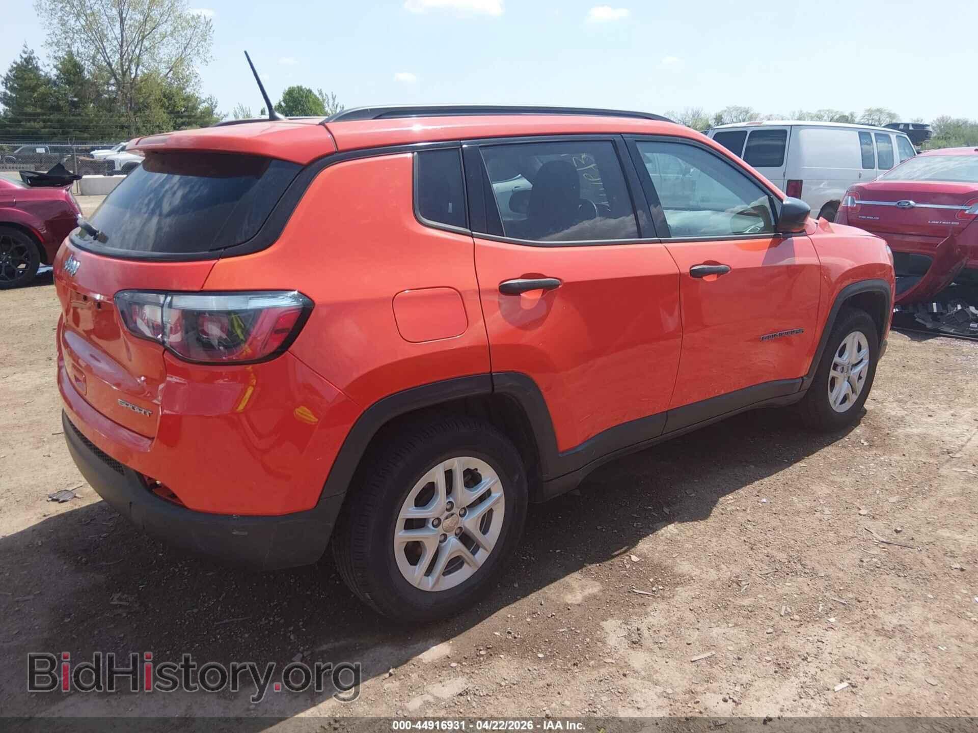 2018 JEEP COMPASS - VIN: 3C4NJCABXJT211263 - Фото 4