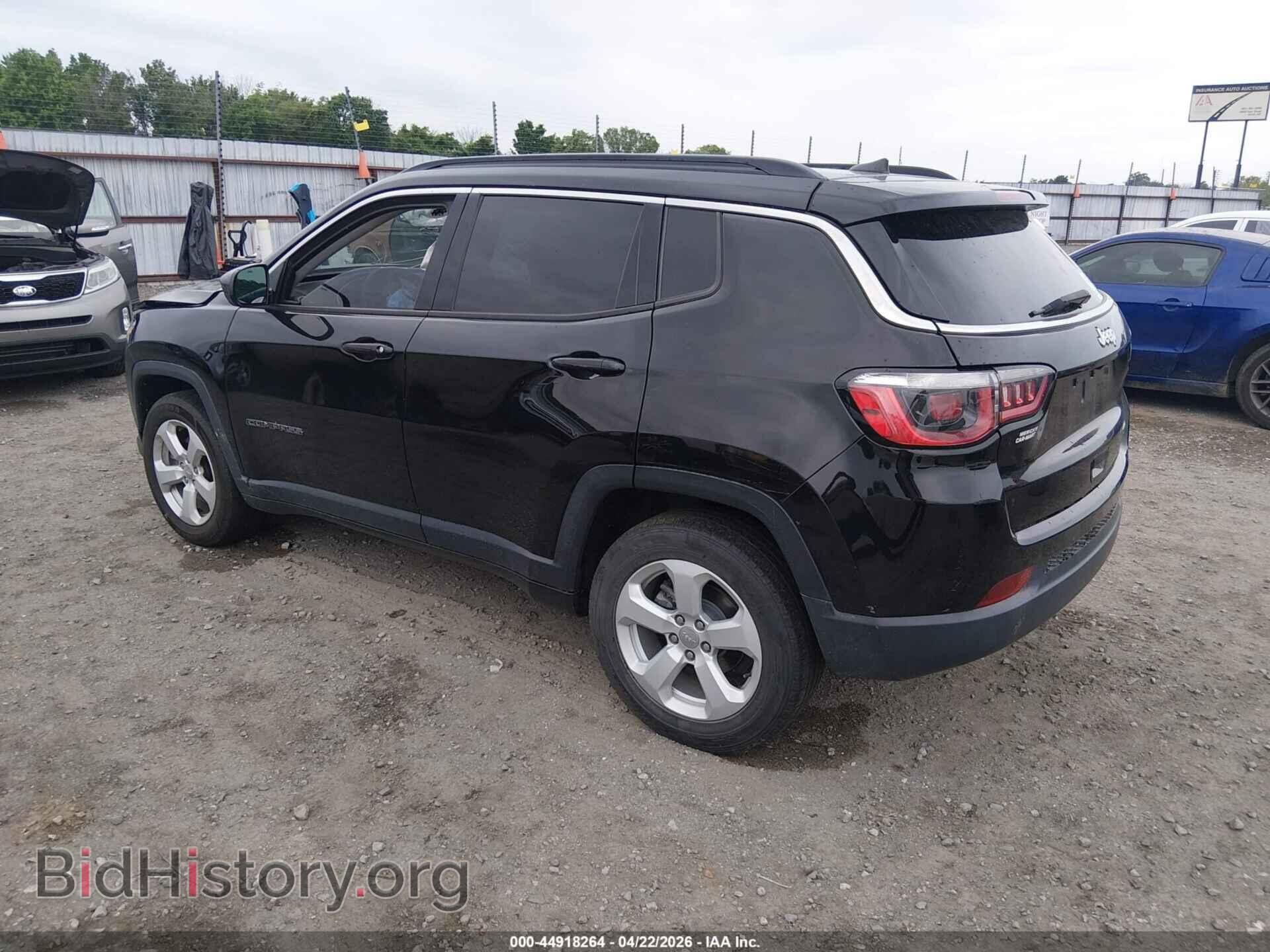 2018 JEEP COMPASS - VIN: 3C4NJCBB2JT186695 - Фото 3