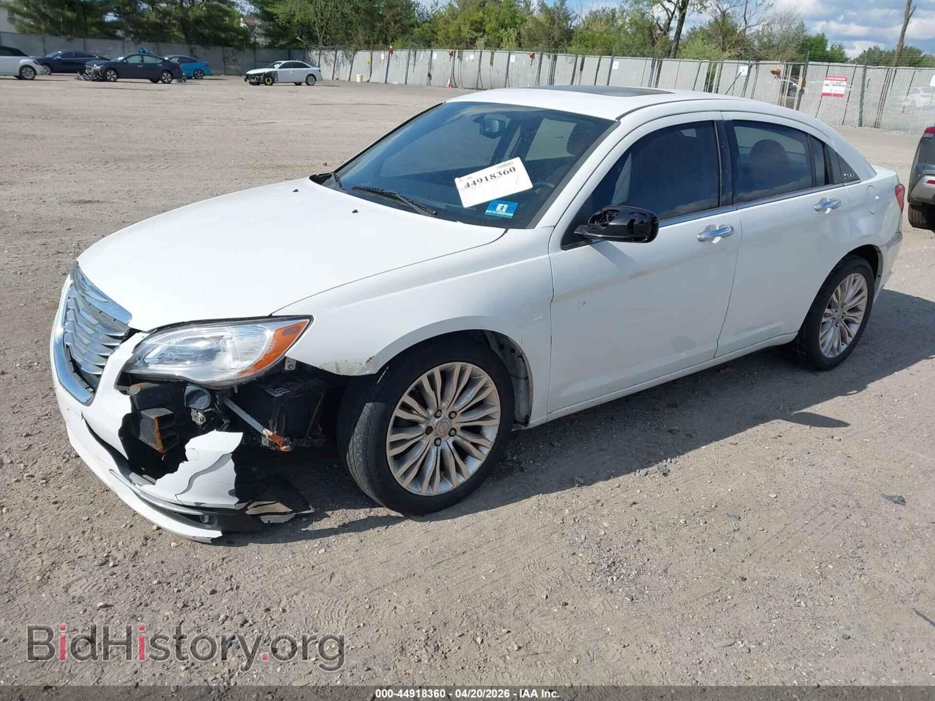 2011 CHRYSLER 200 - VIN: 1C3BC2FG5BN571980 - Фото 2
