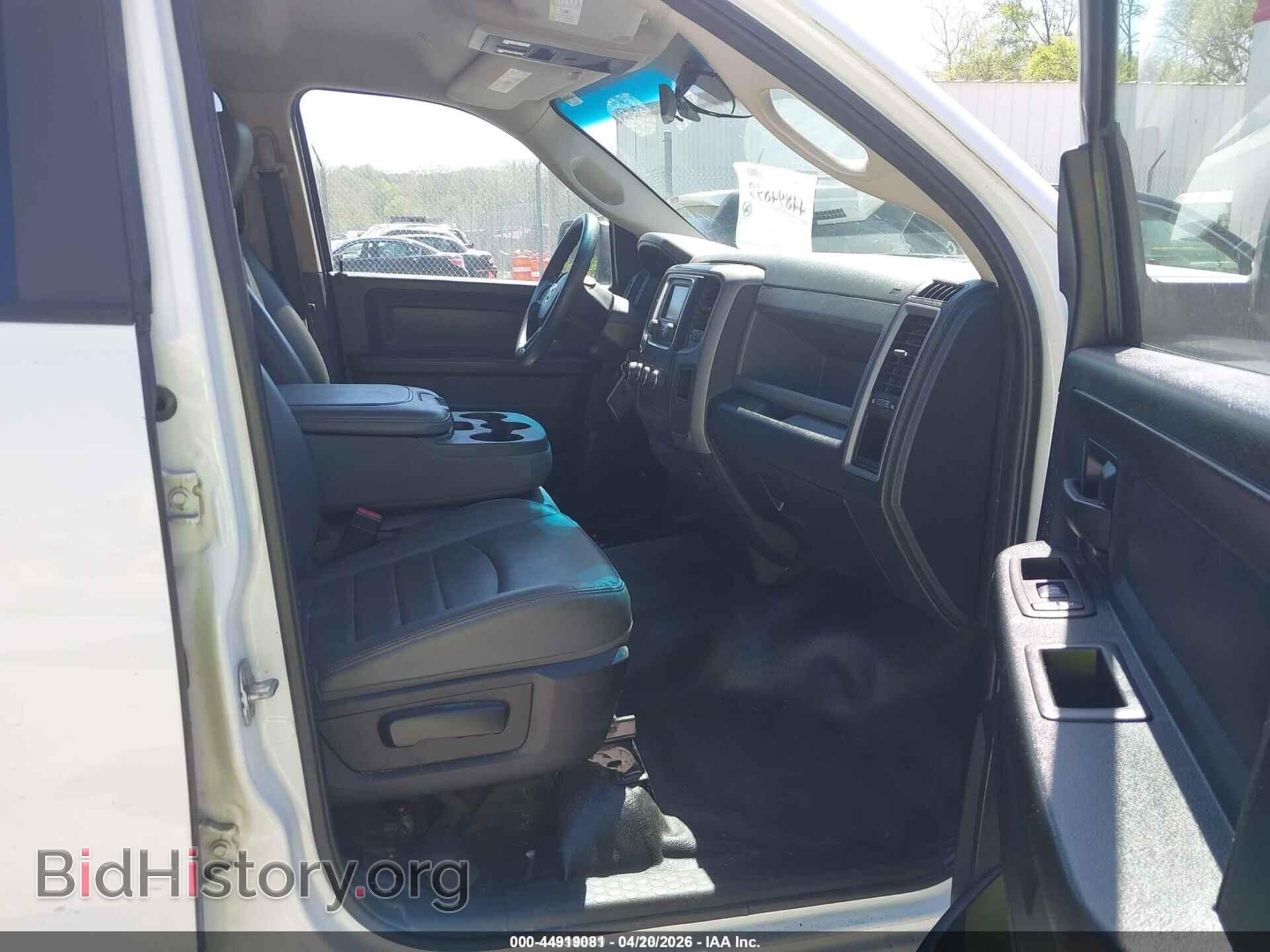2018 RAM 1500 - VIN: 1C6RR7FG7JS326093 - Фото 5