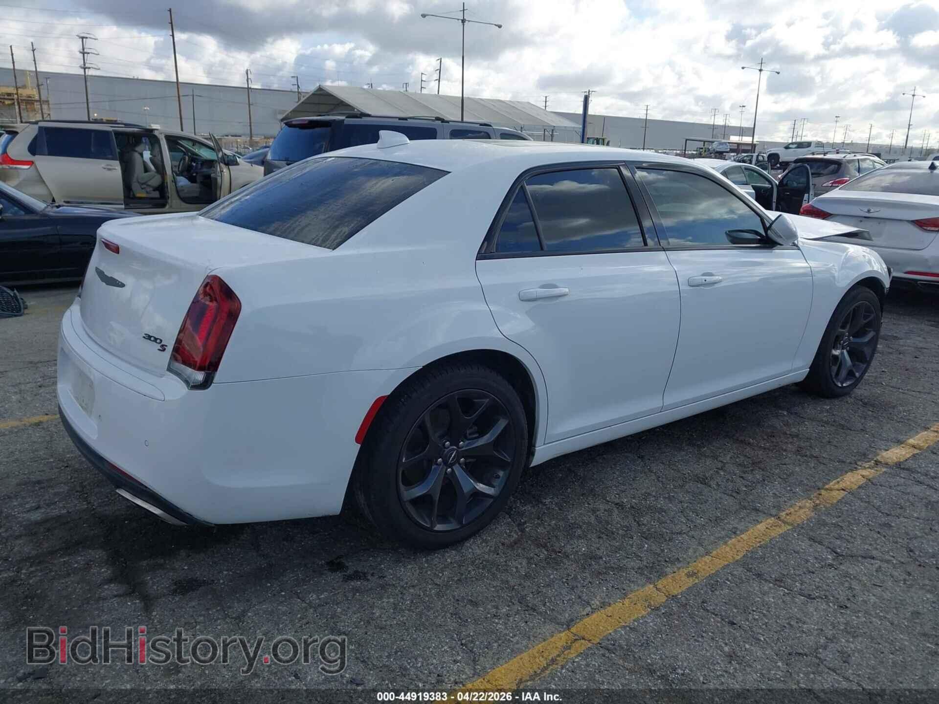 2023 CHRYSLER 300 - VIN: 2C3CCABG8PH561030 - Фото 4