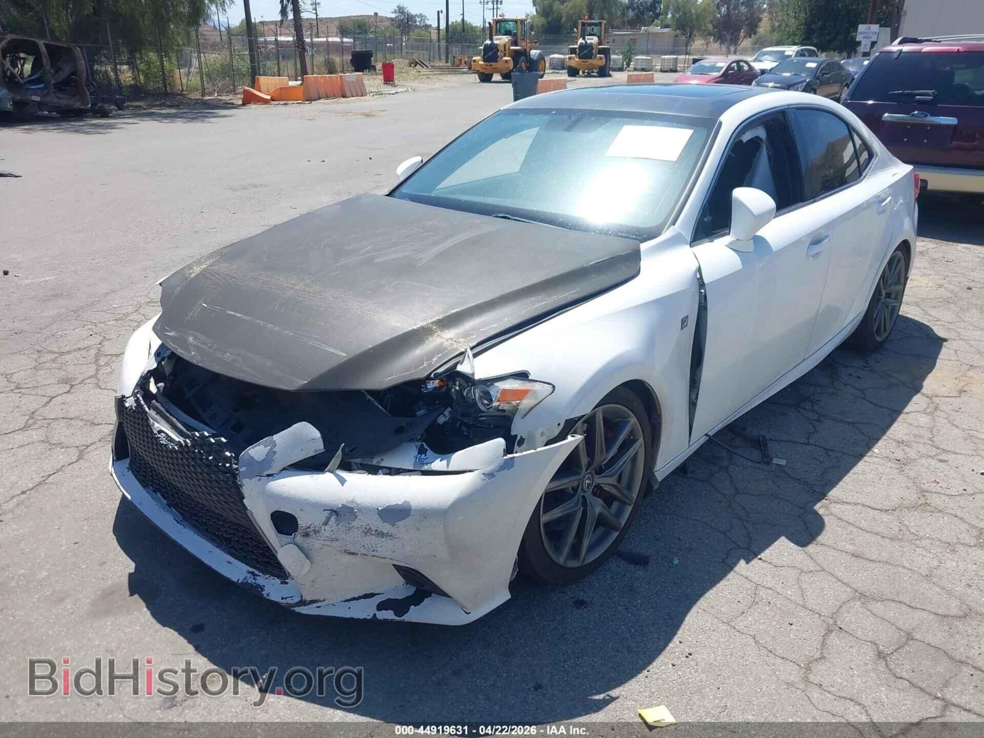 2016 LEXUS IS 200T - VIN: JTHBA1D24G5020111 - Фото 2