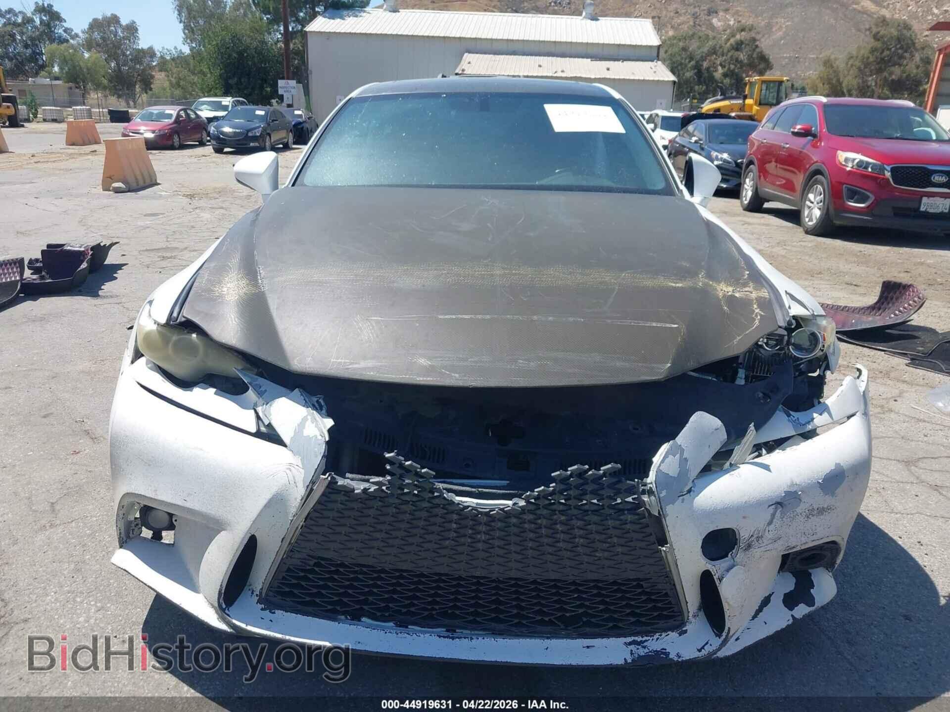 2016 LEXUS IS 200T - VIN: JTHBA1D24G5020111 - Фото 11