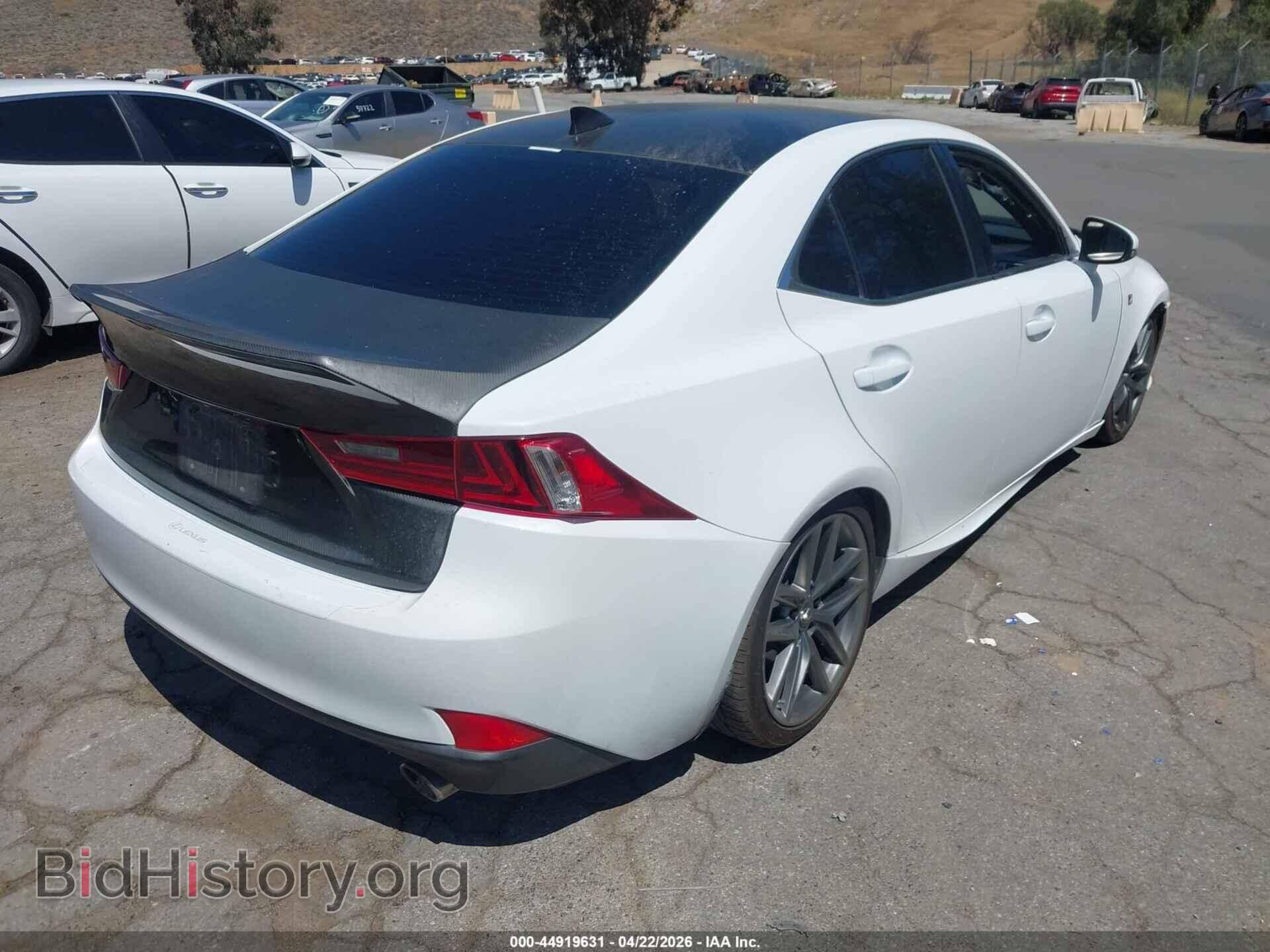 2016 LEXUS IS 200T - VIN: JTHBA1D24G5020111 - Фото 4