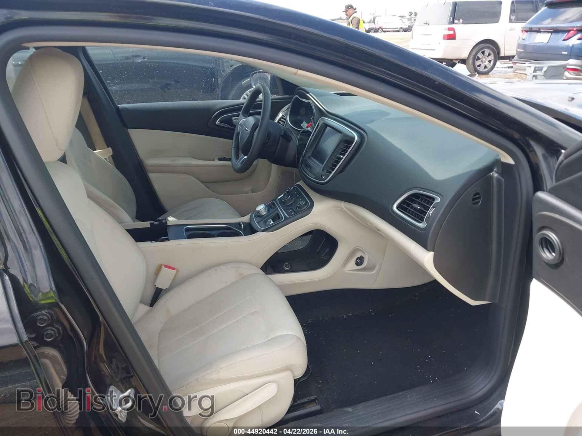 2016 CHRYSLER 200 - VIN: 1C3CCCAB3GN152166 - Photo 5
