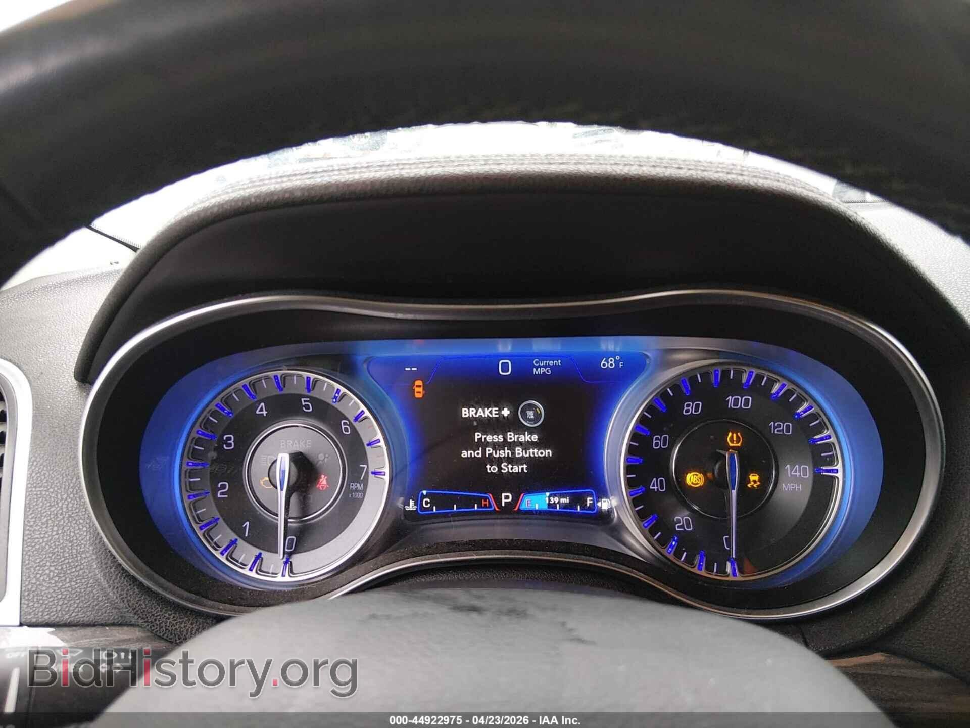2019 CHRYSLER 300 - VIN: 2C3CCAAG4KH727229 - Фото 7