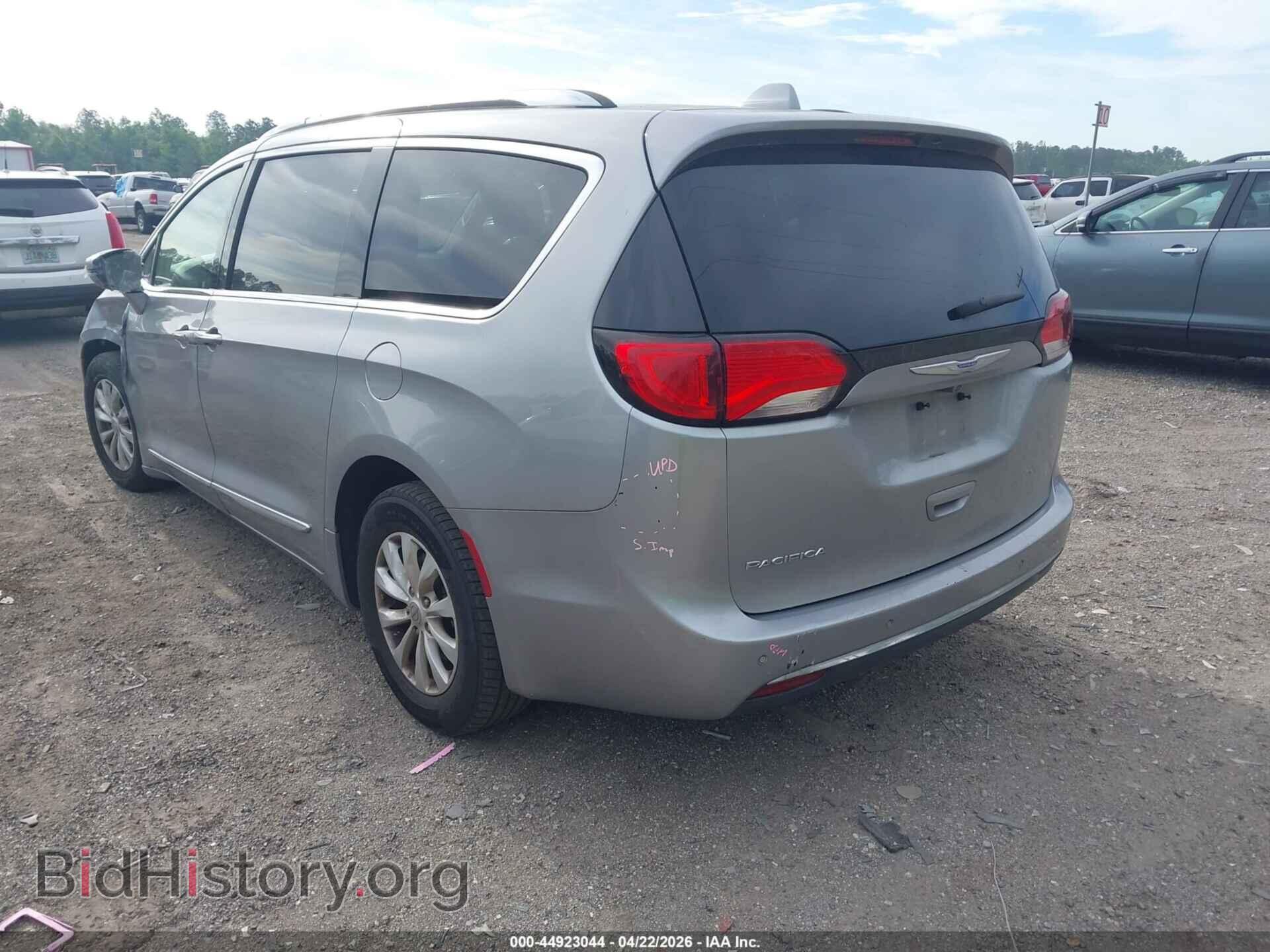 2018 CHRYSLER PACIFICA - VIN: 2C4RC1BG2JR217734 - Photo 3