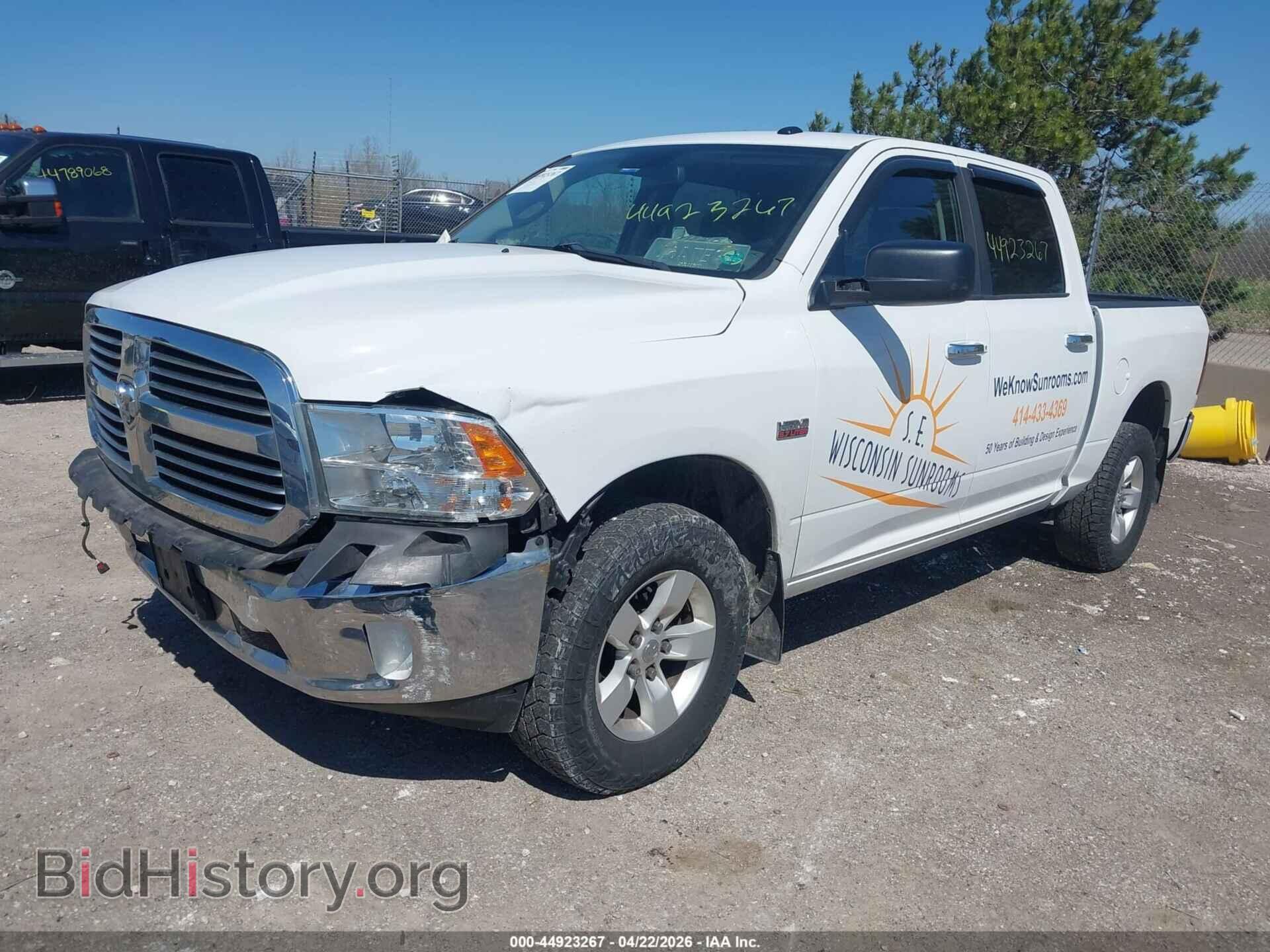 2015 RAM 1500 - VIN: 3C6RR7LT4FG549787 - Фото 2