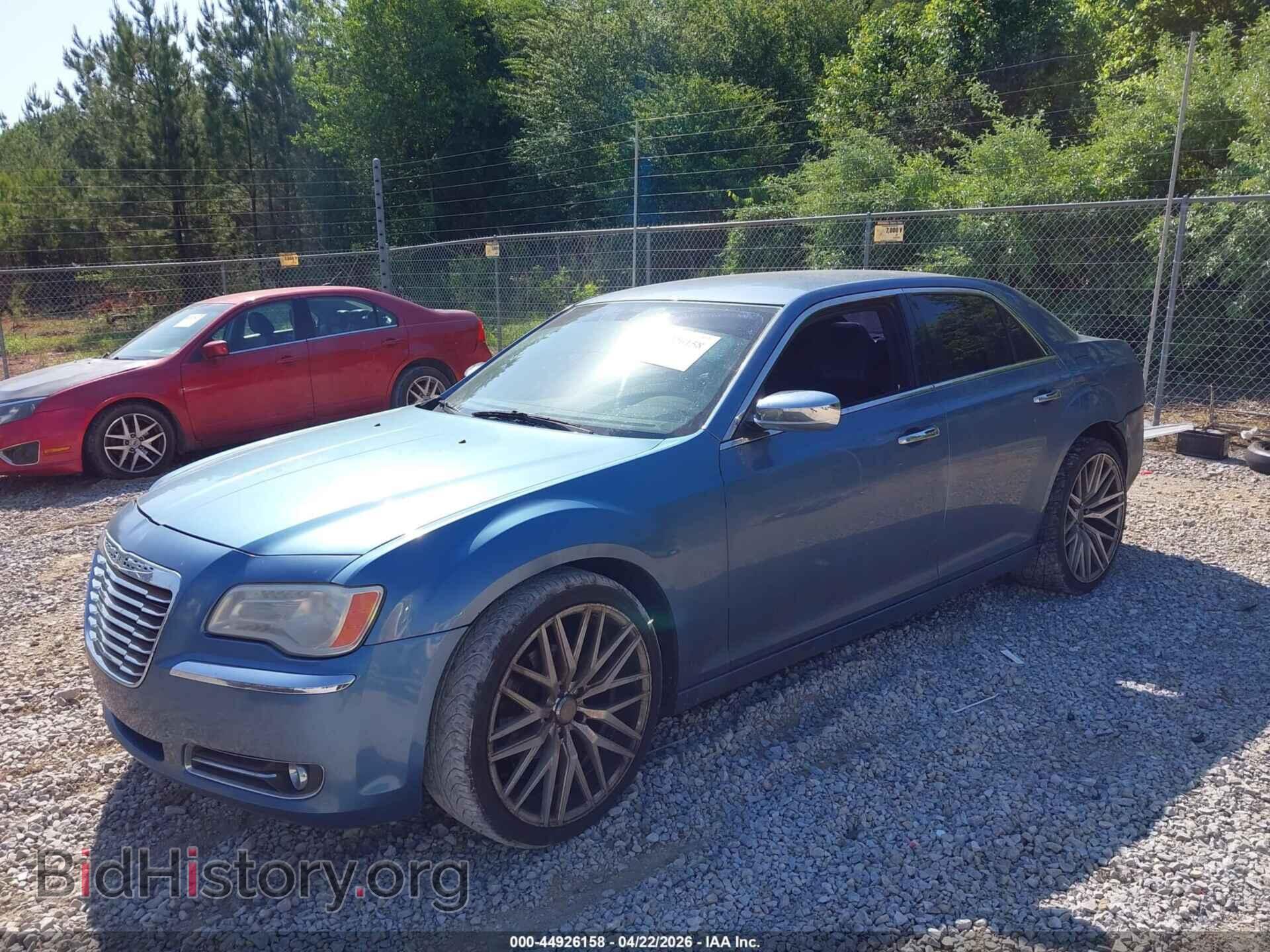 2011 CHRYSLER 300 - VIN: 2C3CA5CG5BH592000 - Фото 2