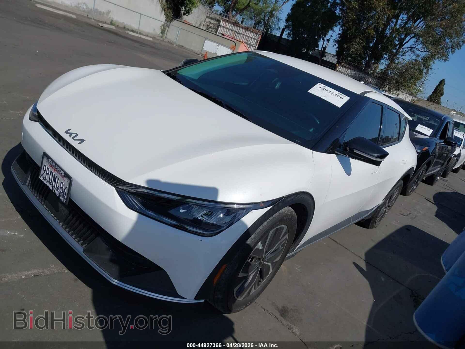 2024 KIA EV6 - VIN: KNDC34LA5R5224641 - Photo 2