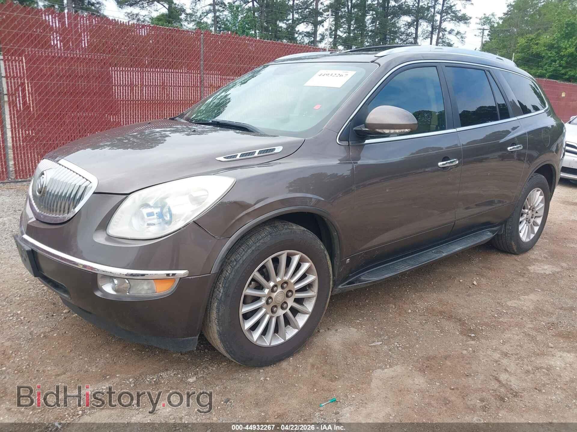 2011 BUICK ENCLAVE - VIN: 5GAKRAED0BJ149040 - Фото 2