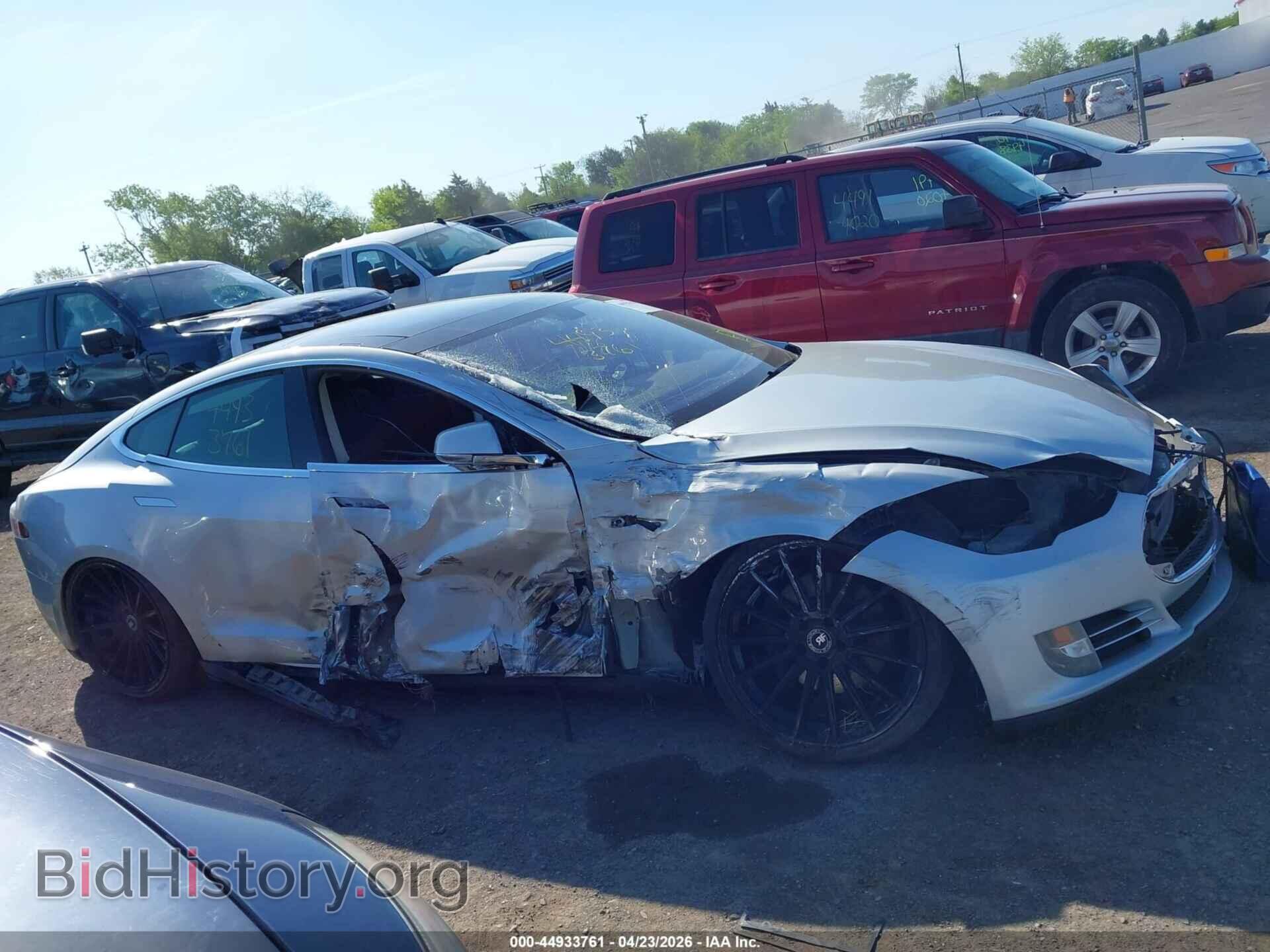 2013 TESLA MODEL S - VIN: 5YJSA1CP6DFP21225 - Фото 14