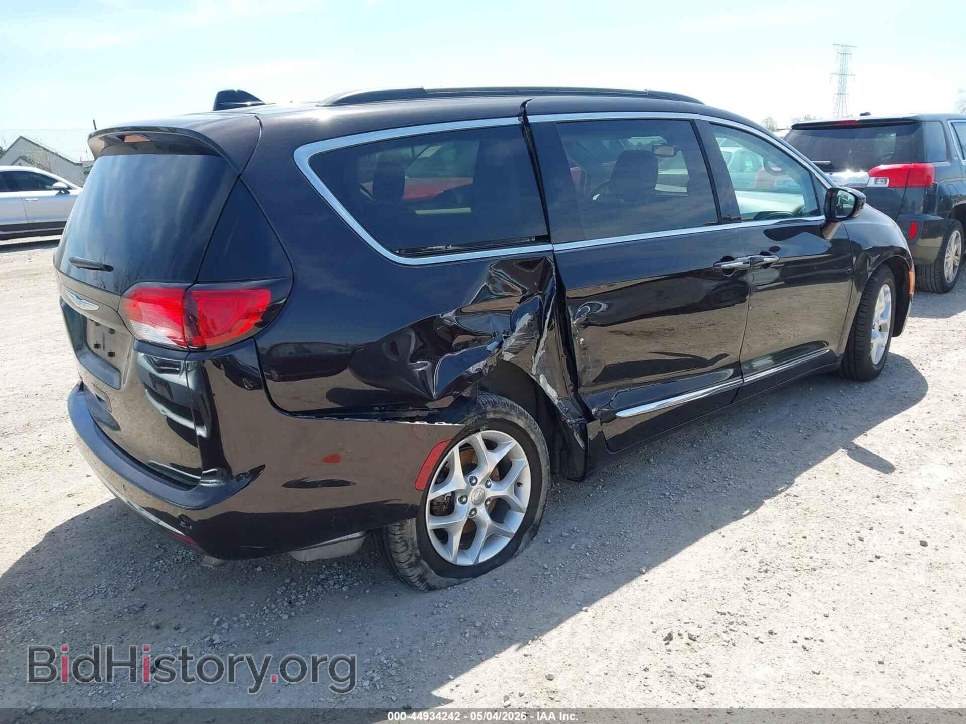 2017 CHRYSLER PACIFICA - VIN: 2C4RC1BG8HR527817 - Photo 4