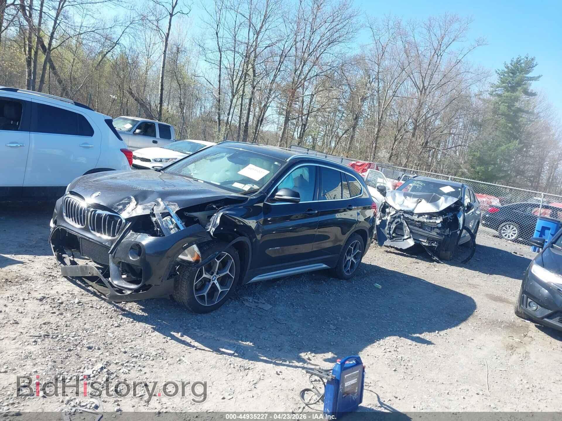 2017 BMW X1 - VIN: WBXHT3C38H5F73685 - Фото 2
