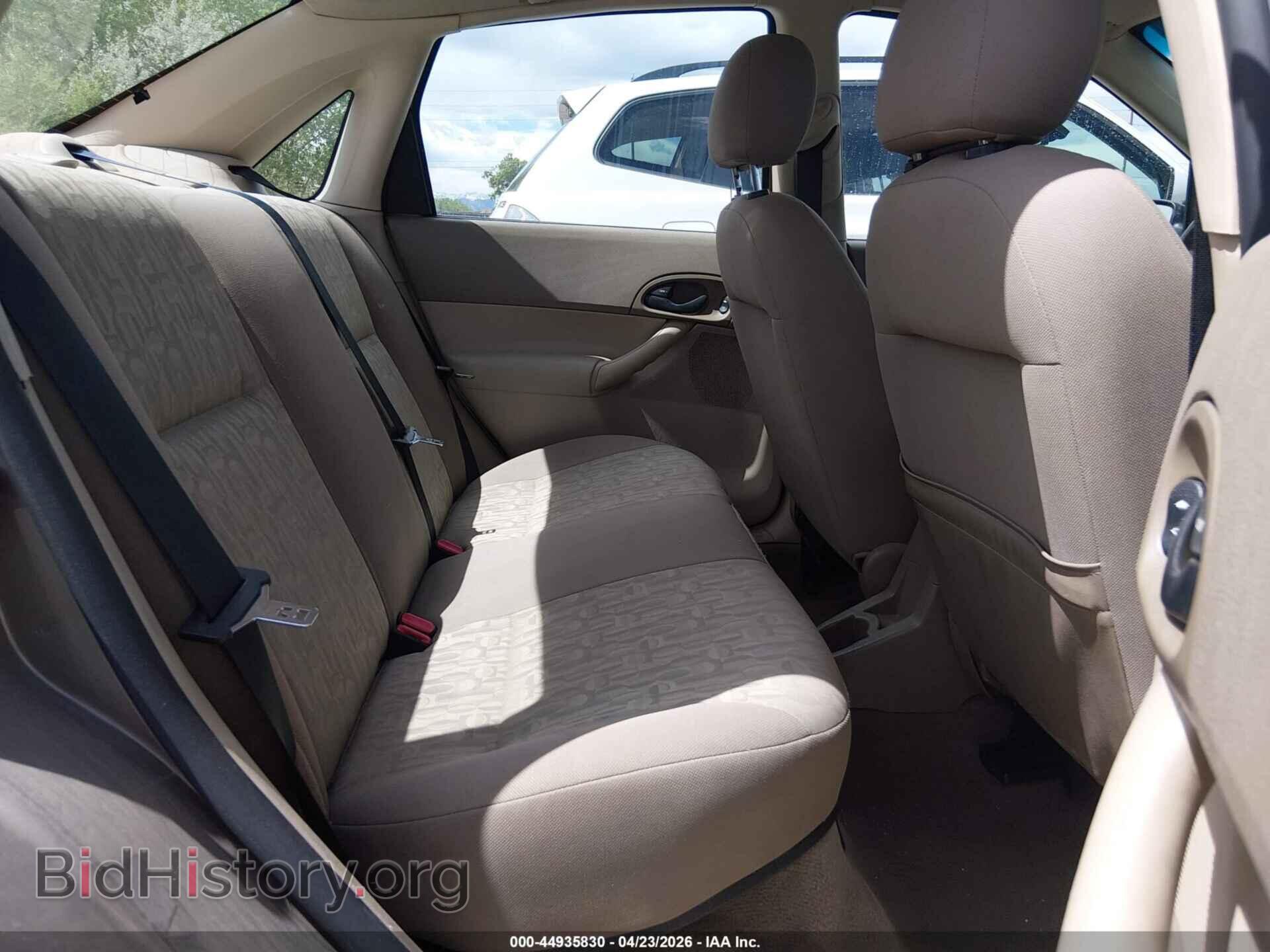 2005 FORD FOCUS - VIN: 1FAFP34NX5W251485 - Фото 8