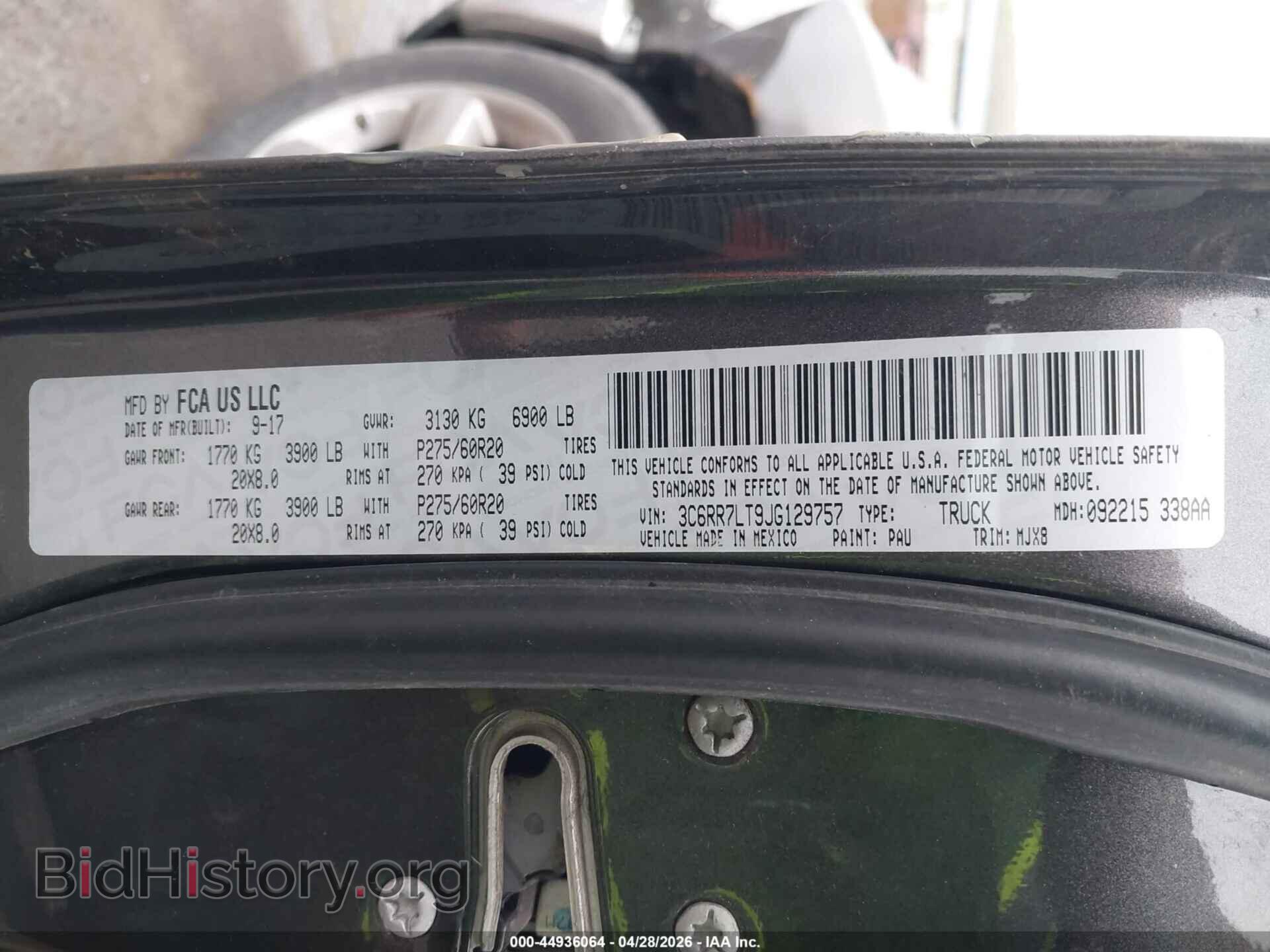 2018 RAM 1500 - VIN: 3C6RR7LT9JG129757 - Фото 9