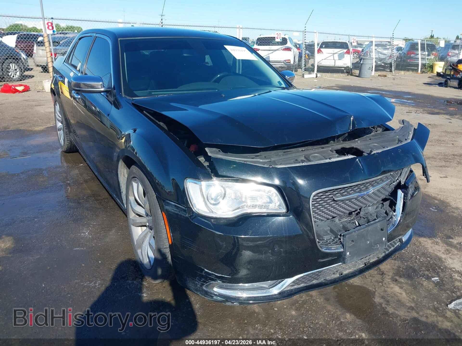 Фотография 2C3CCAEG2KH528237 - CHRYSLER 300 2019