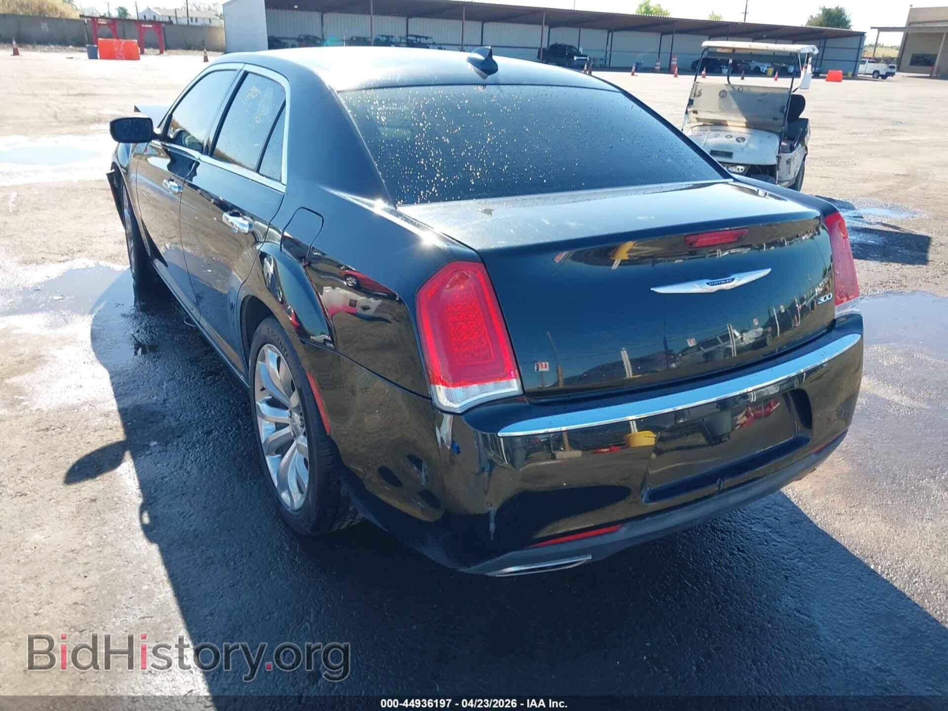 2019 CHRYSLER 300 - VIN: 2C3CCAEG2KH528237 - Photo 3