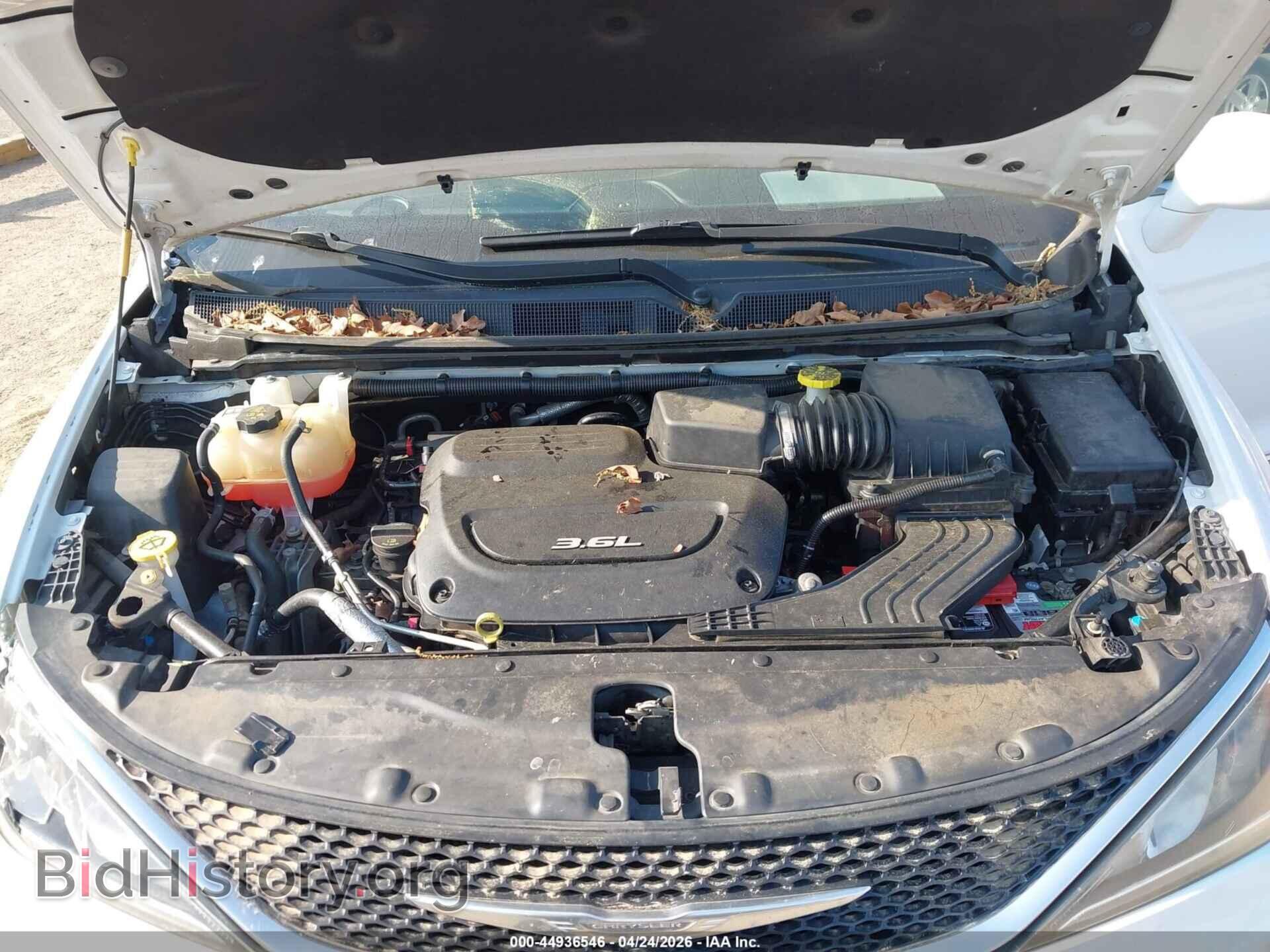 2018 CHRYSLER PACIFICA - VIN: 2C4RC1EG4JR101883 - Photo 10