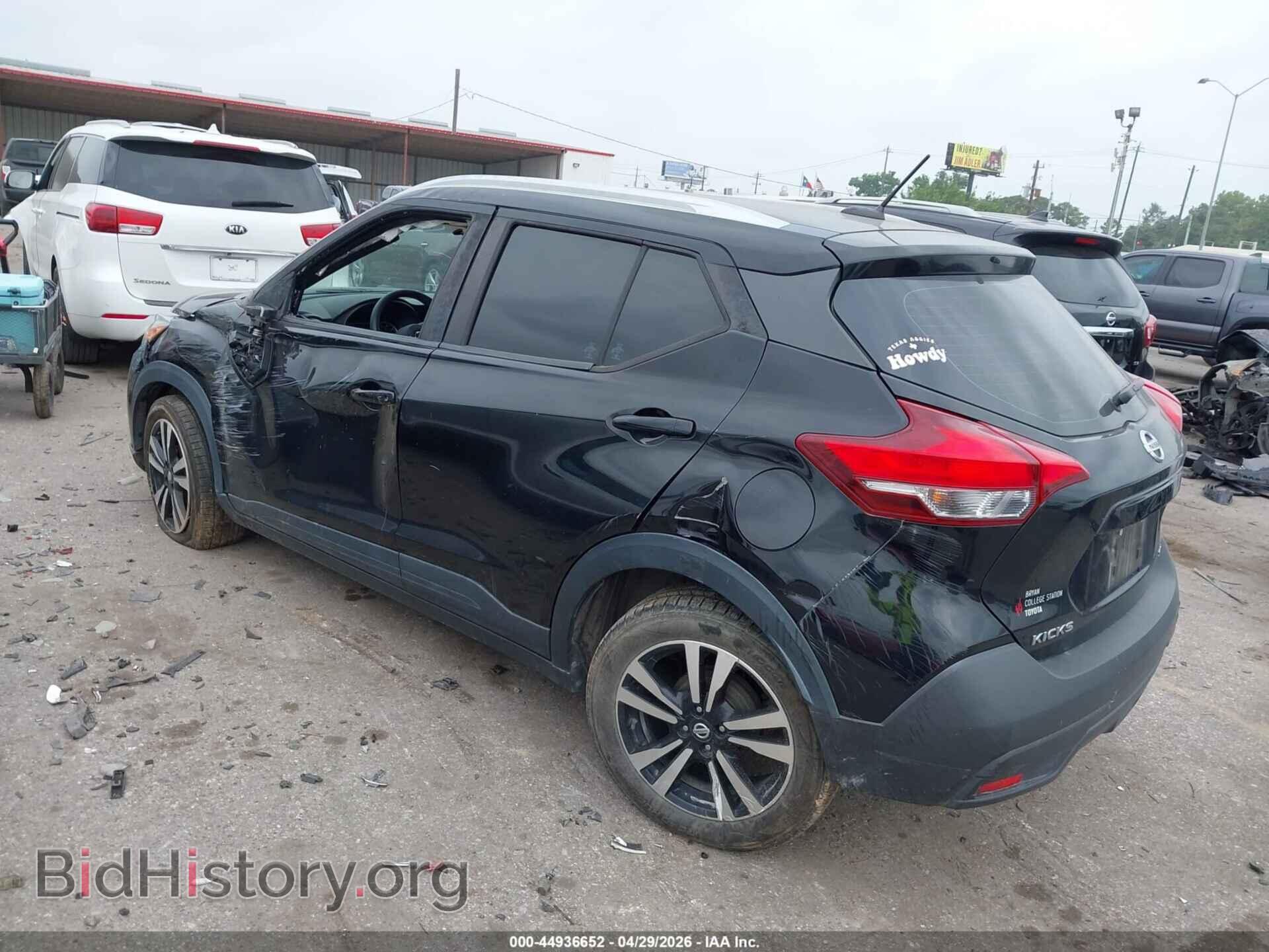2019 NISSAN KICKS - VIN: 3N1CP5CU3KL537569 - Фото 3