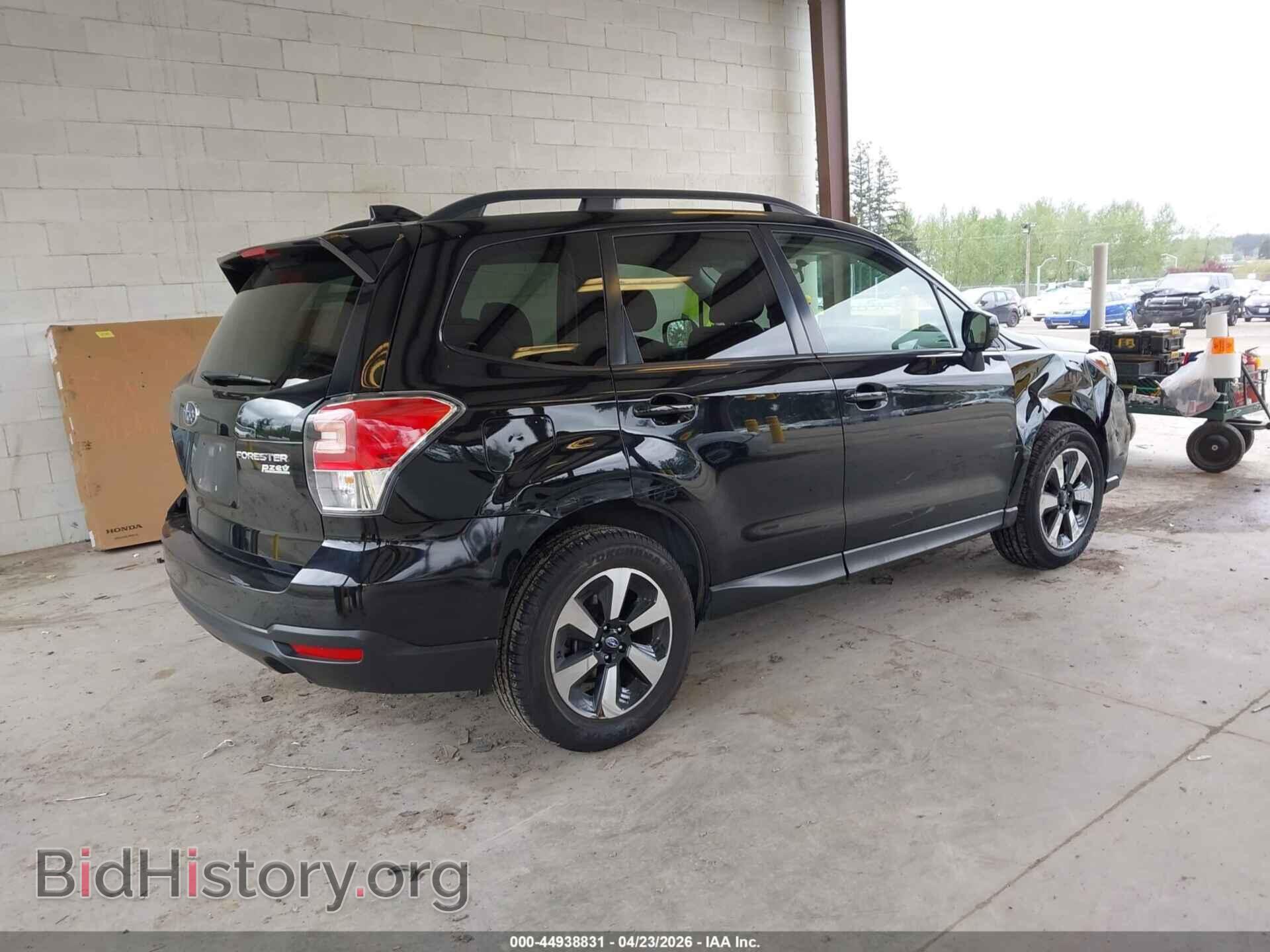 2017 SUBARU FORESTER - VIN: JF2SJAEC0HH400458 - Фото 4
