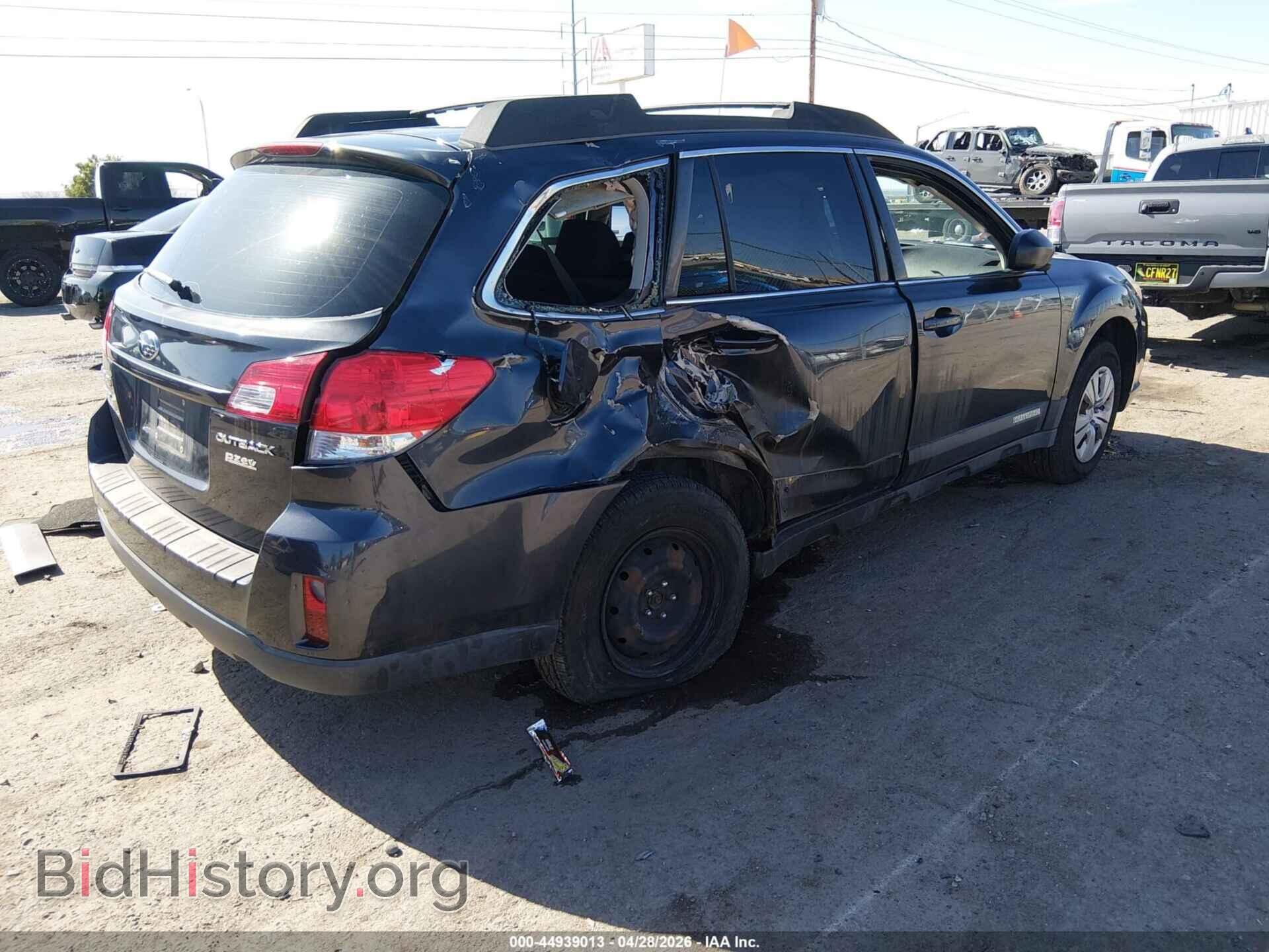 2011 SUBARU OUTBACK - VIN: 4S4BRBAC7B3366876 - Фото 4
