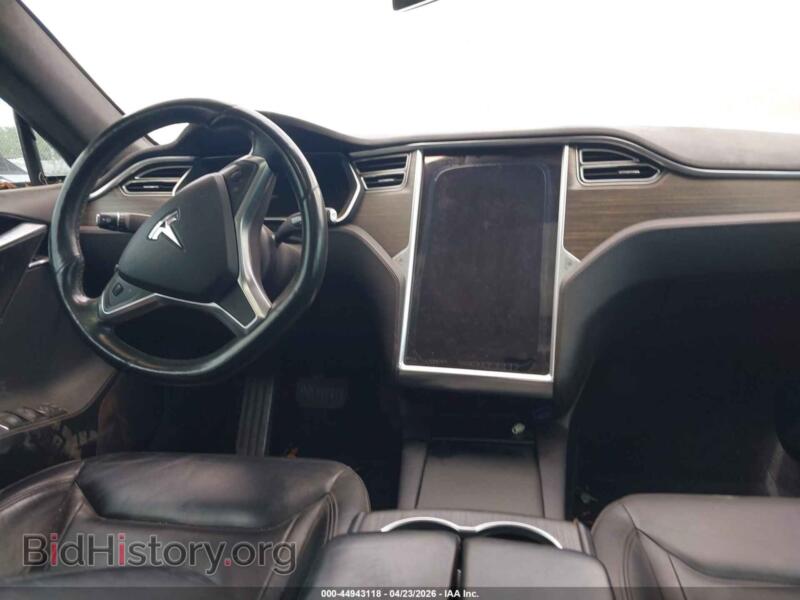 2016 Tesla MODEL S (VIN 5YJSA1E29GF145331) — фото 7 из 18