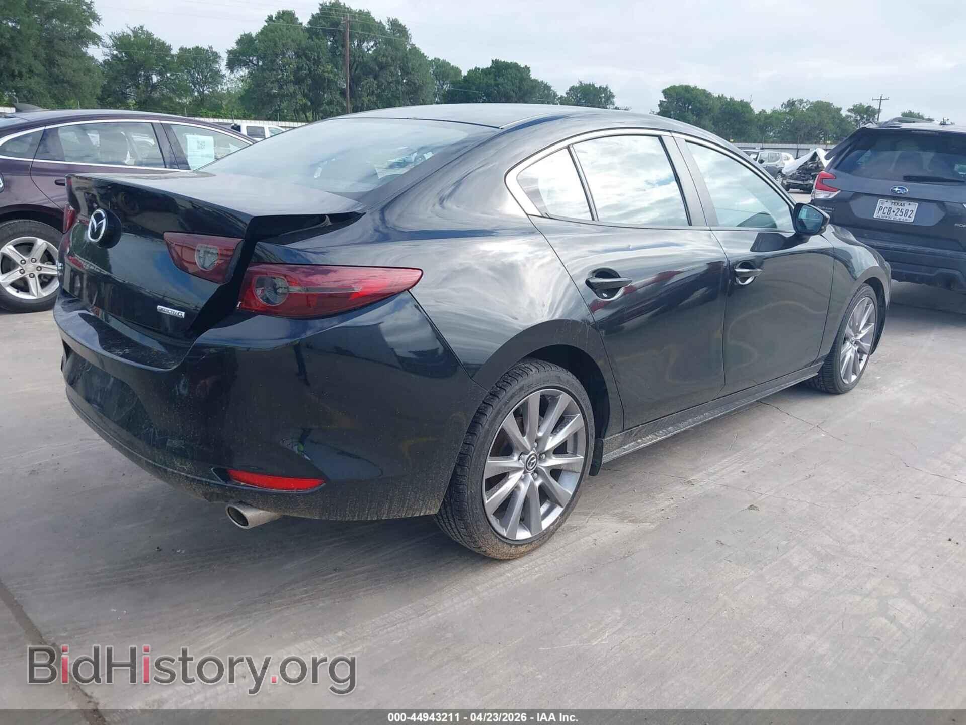 2019 MAZDA MAZDA3 - VIN: JM1BPBAM5K1132010 - Photo 4