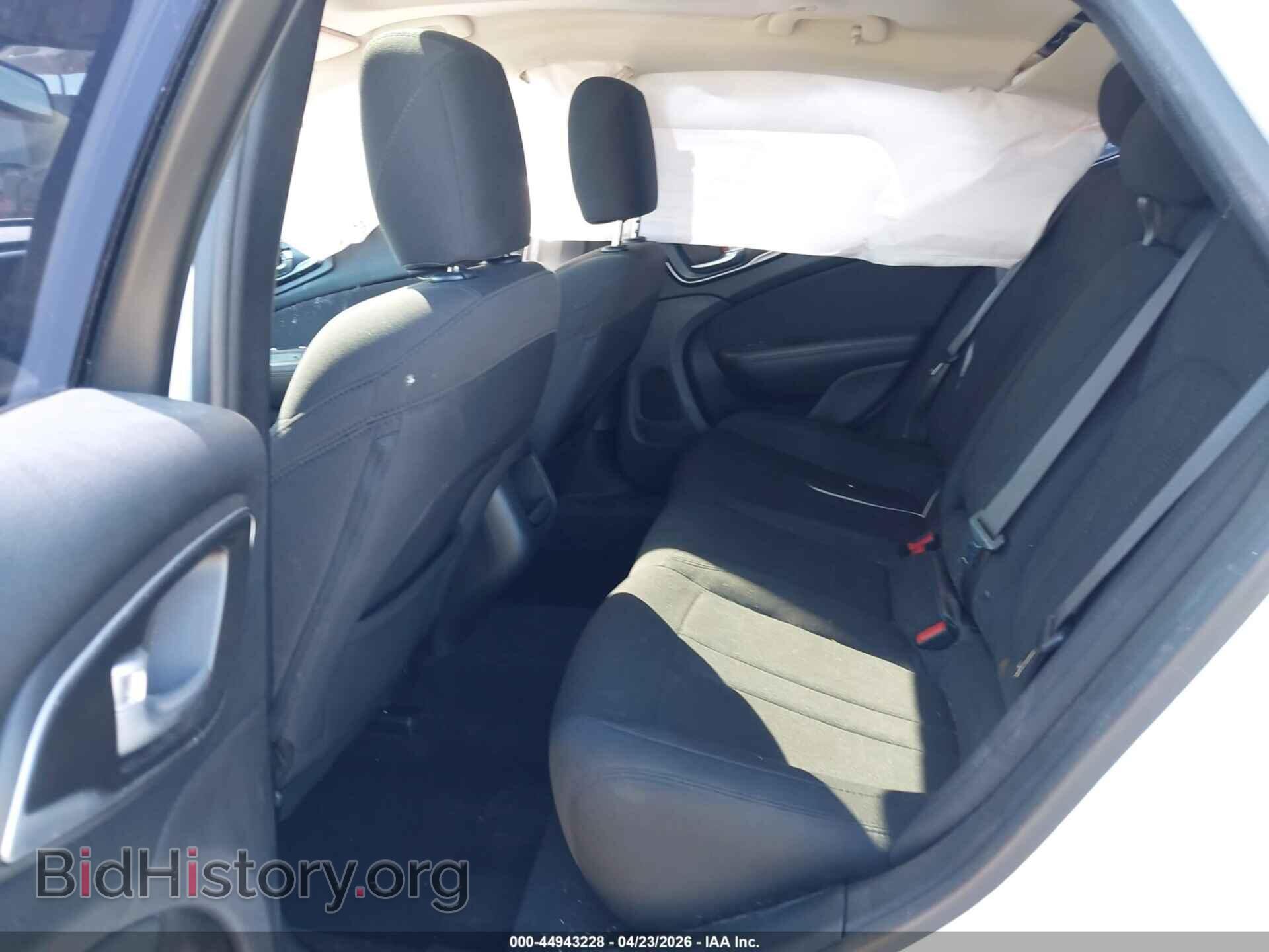 2016 CHRYSLER 200 - VIN: 1C3CCCAB5GN122506 - Фото 8