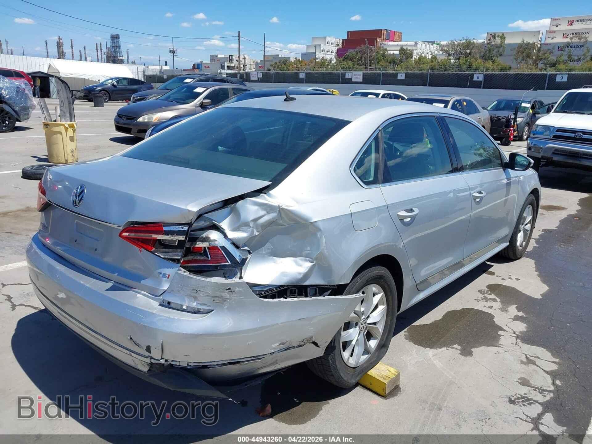 2017 VOLKSWAGEN PASSAT - VIN: 1VWAT7A35HC018238 - Фото 4