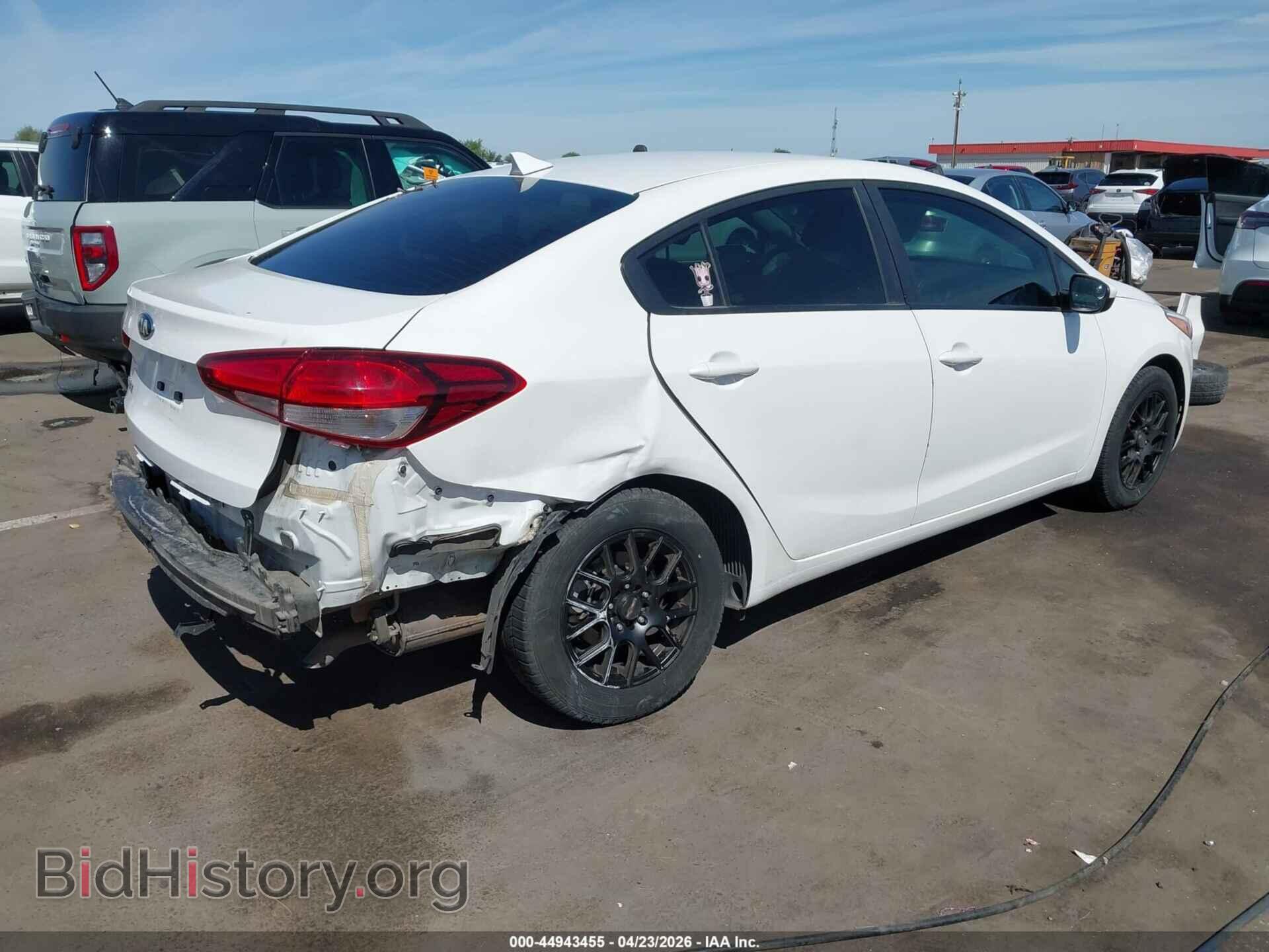 2017 KIA FORTE - VIN: 3KPFL4A7XHE073772 - Фото 4
