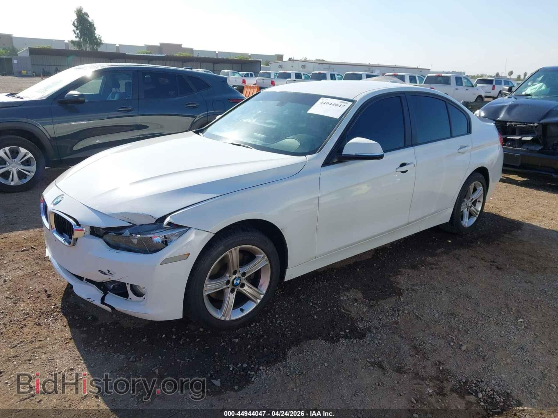 2014 BMW 320I - VIN: WBA3C3C53EP660932 - Фото 2