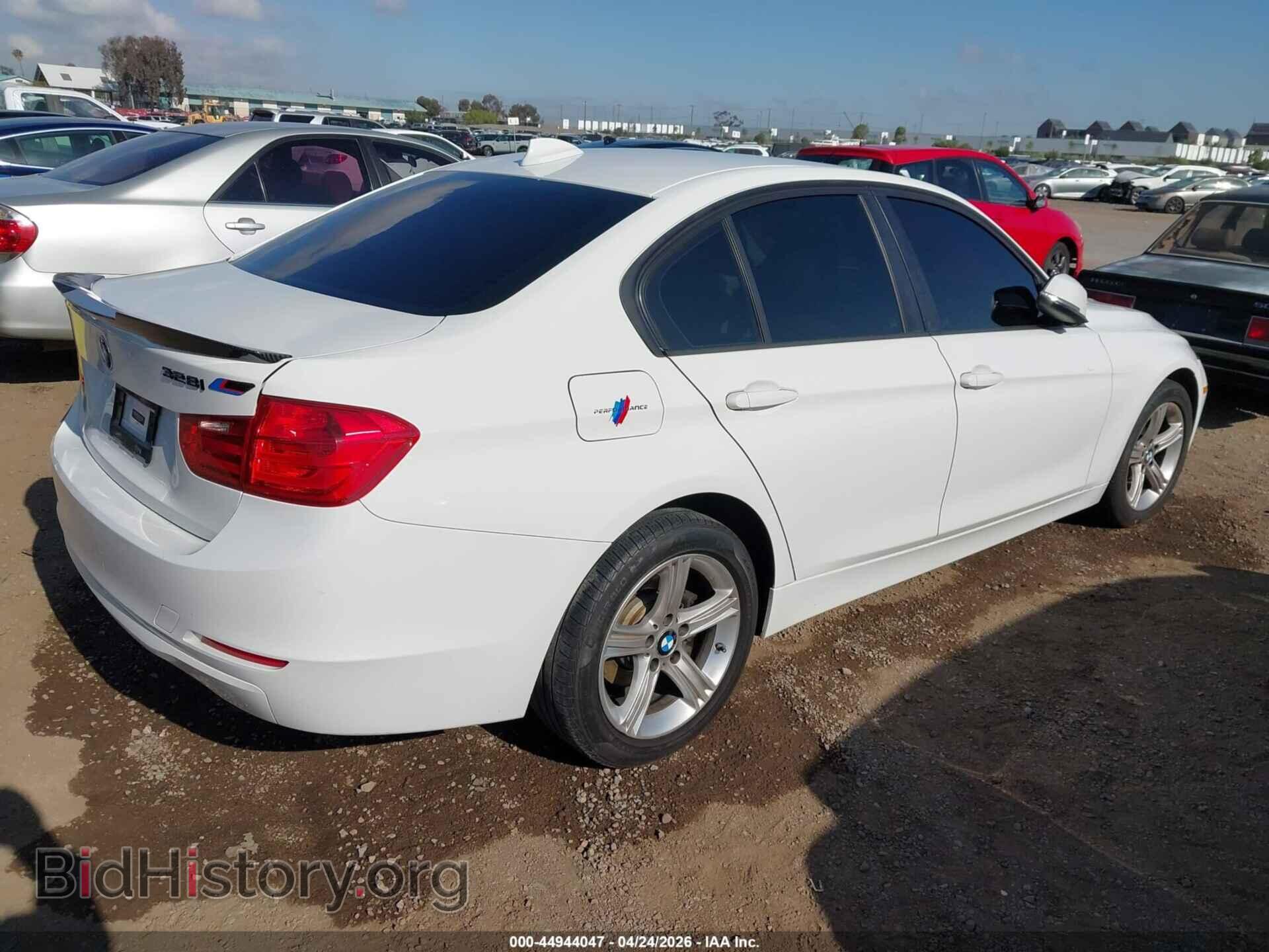 2014 BMW 320I - VIN: WBA3C3C53EP660932 - Фото 4