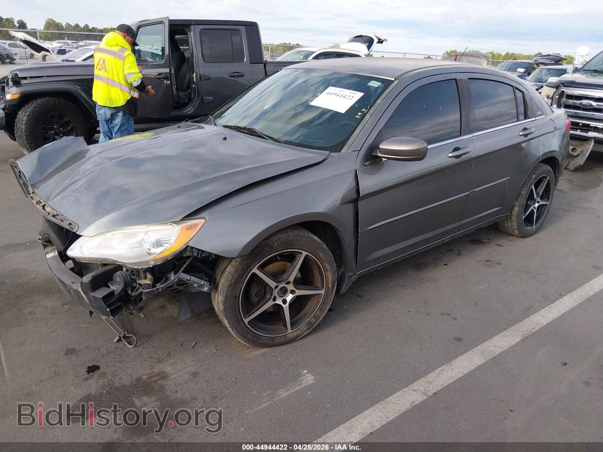 2012 CHRYSLER 200 - VIN: 1C3CCBABXCN240880 - Photo 2