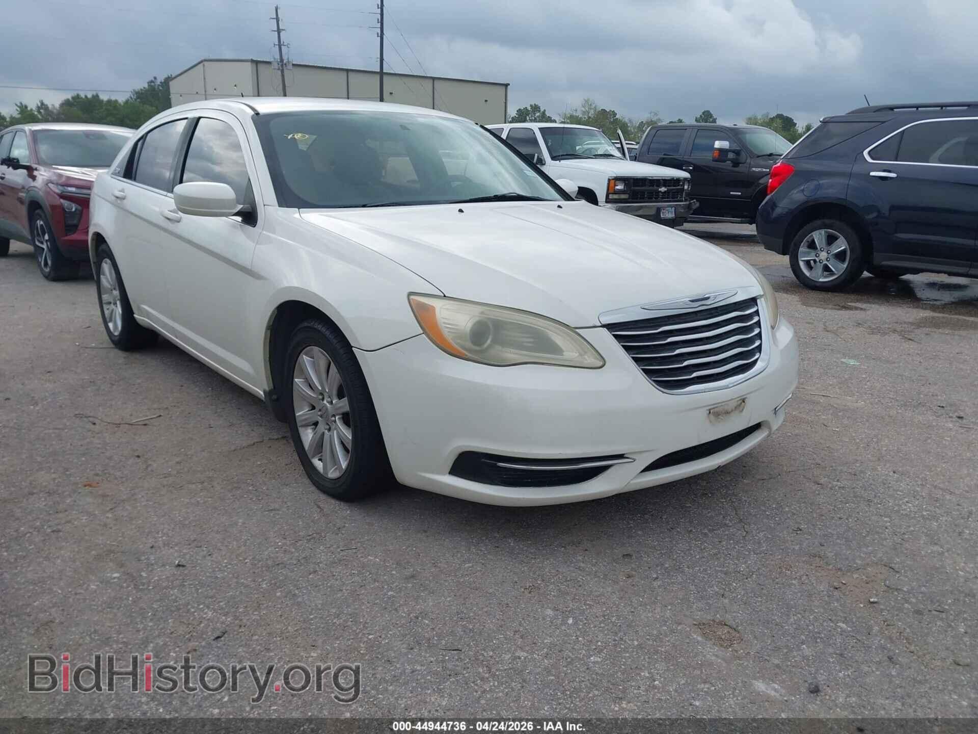 Photo 1C3BC1FG9BN511453 - CHRYSLER 200 2011