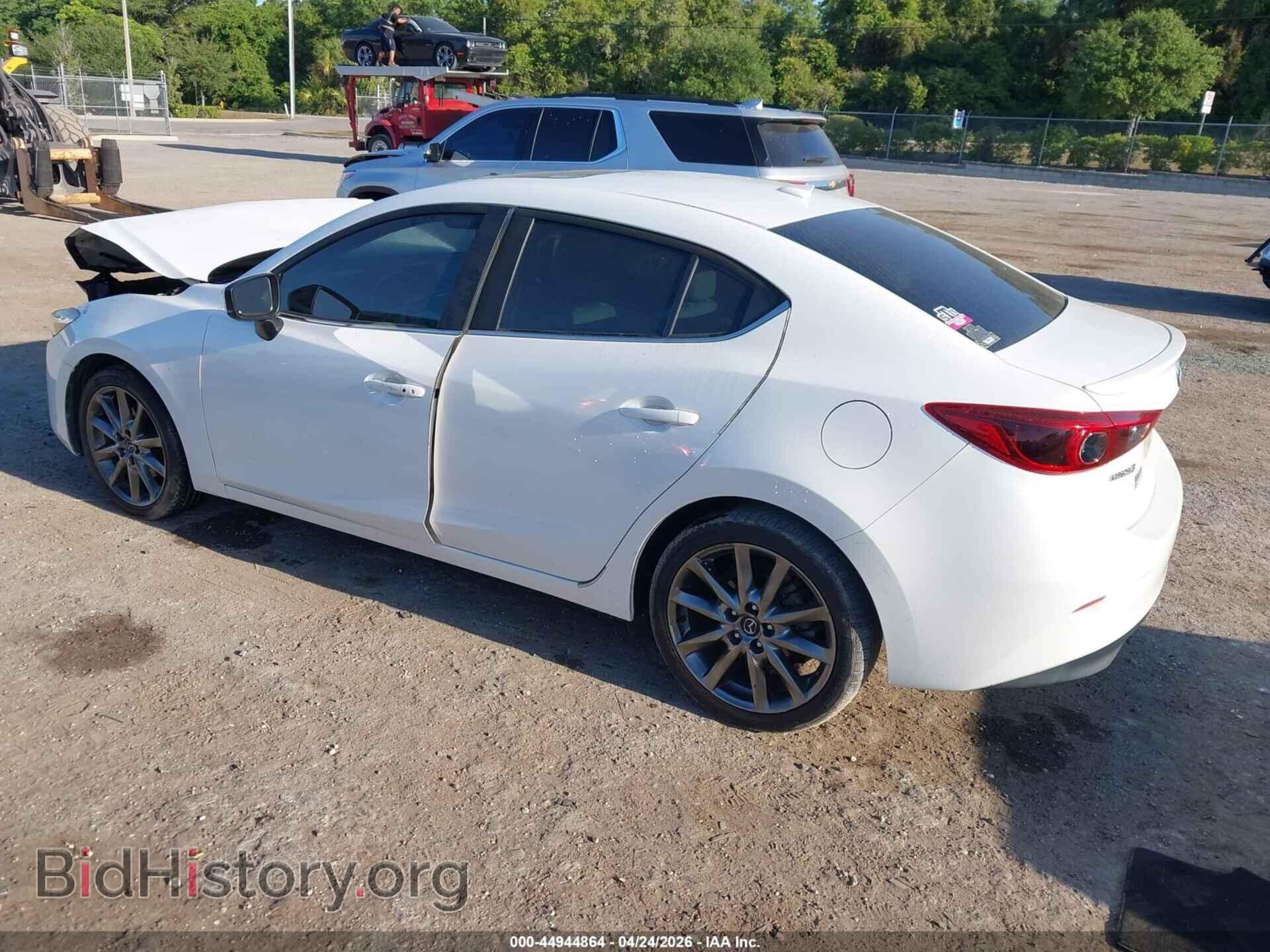 2018 MAZDA MAZDA3 - VIN: 3MZBN1W37JM190389 - Фото 3