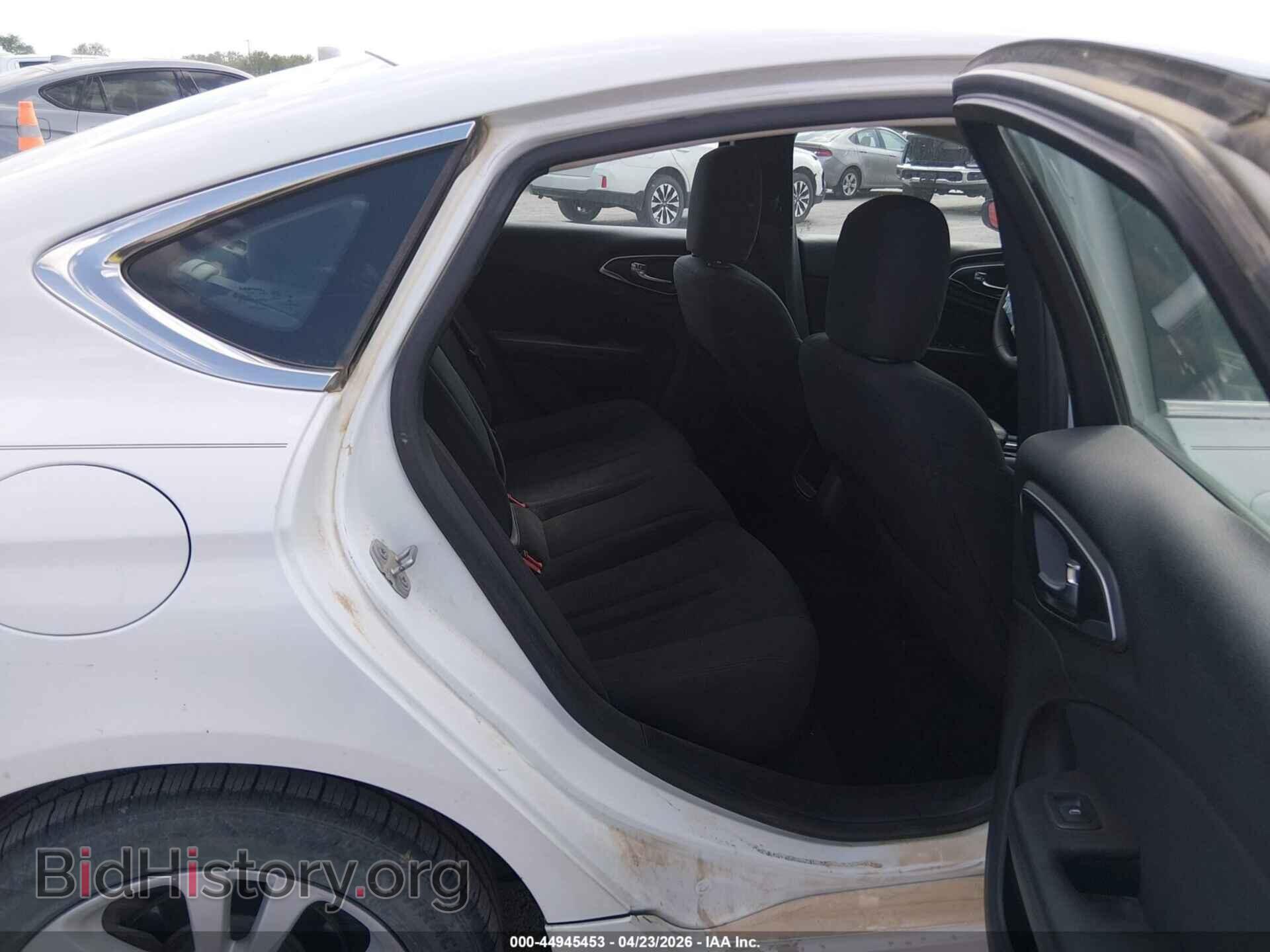 2015 CHRYSLER 200 - VIN: 1C3CCCAB8FN556062 - Фото 8
