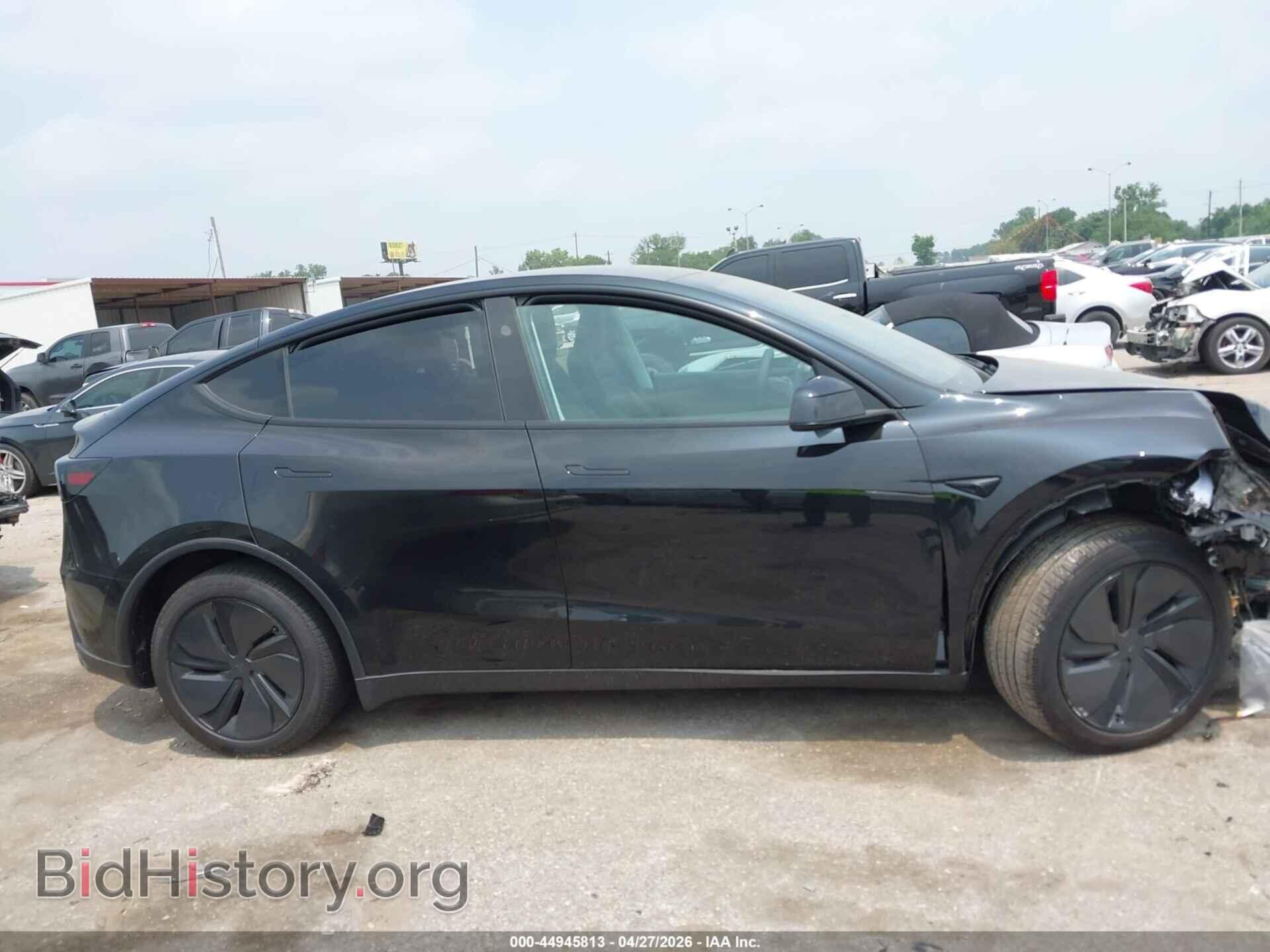 2026 TESLA MODEL Y - VIN: 7SAYGDED7TA495045 - Photo 12