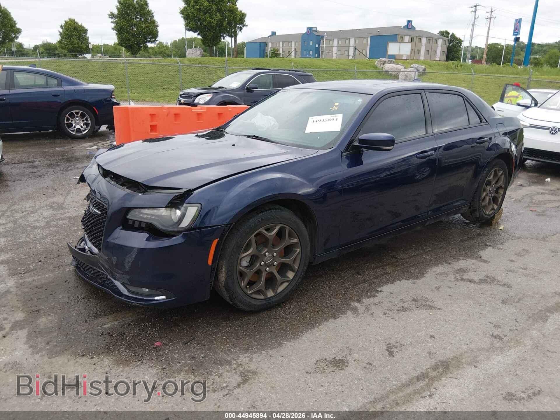 2016 CHRYSLER 300 - VIN: 2C3CCAGG2GH208887 - Photo 2