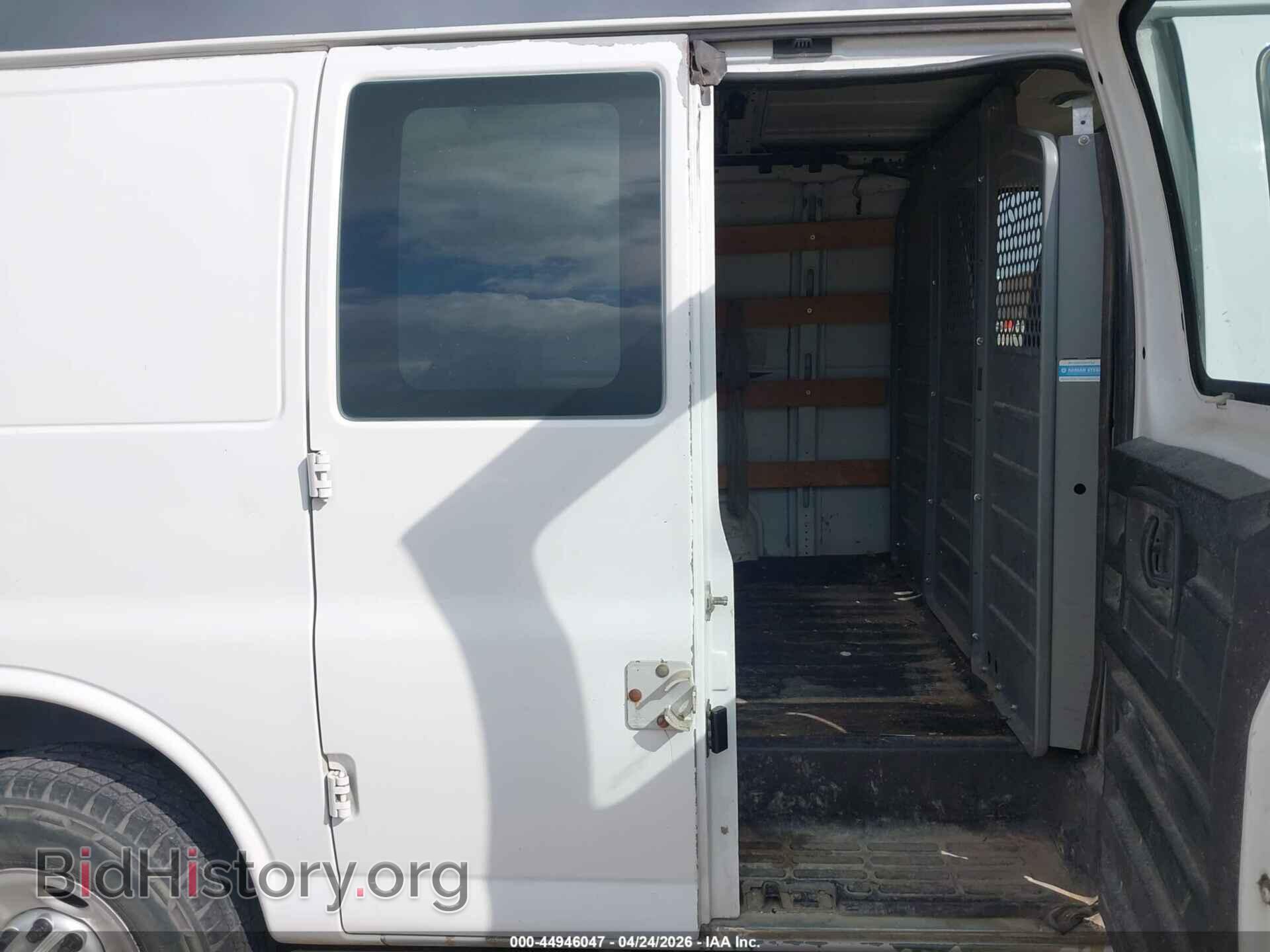 2015 GMC SAVANA 2500 - VIN: 1GTW7FCF5F1904888 - Фото 8