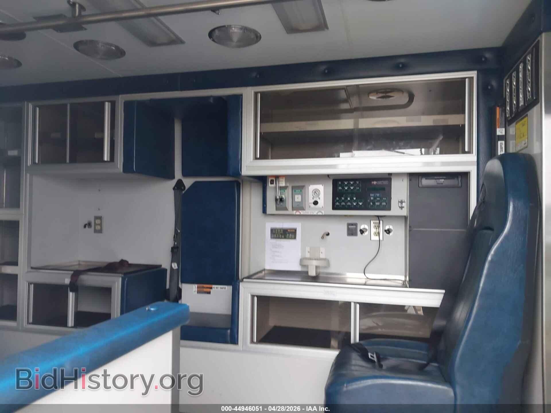2011 FORD E-350 CUTAWAY - VIN: 1FDWE3FS8BDB00117 - Фото 16