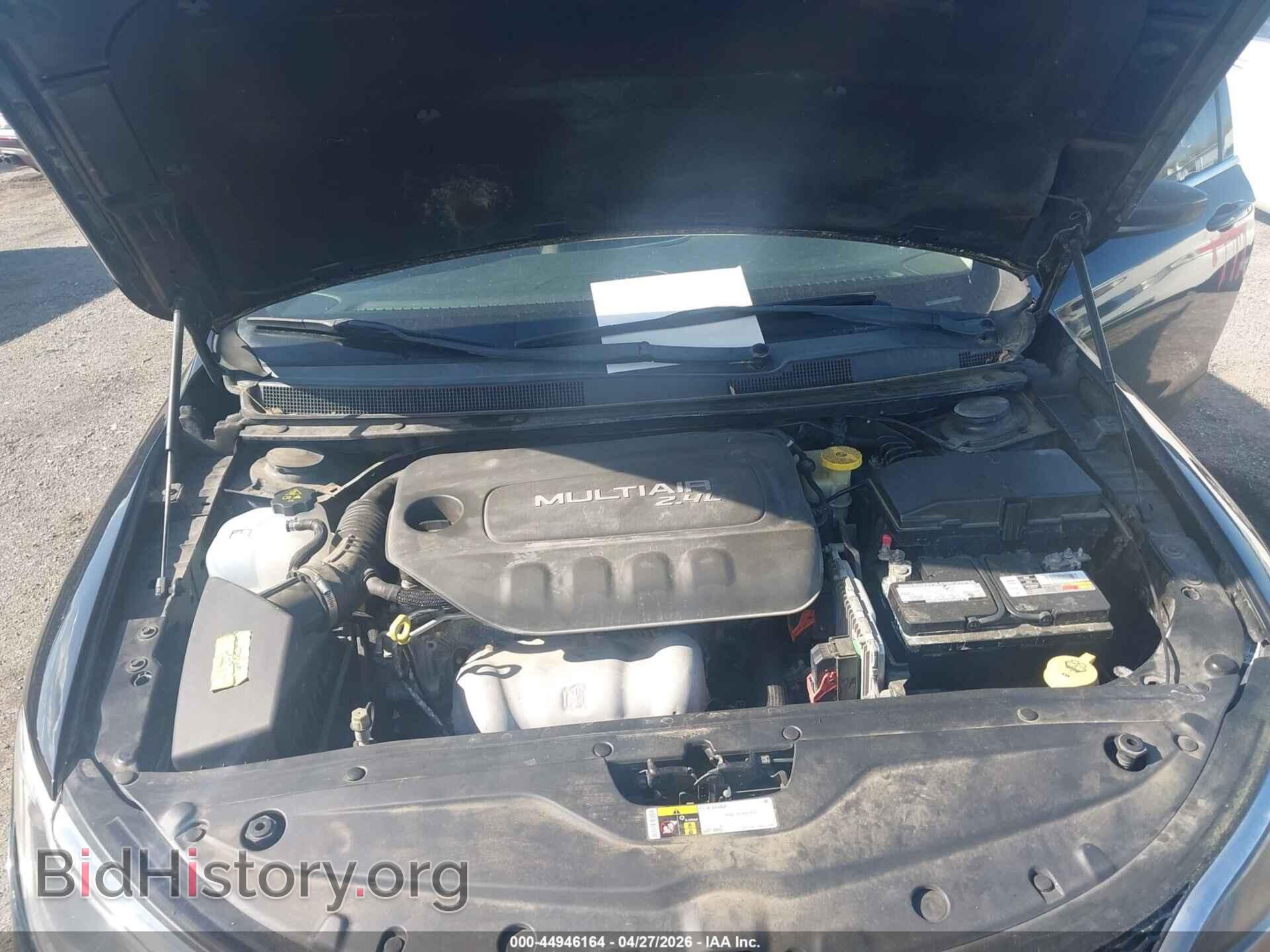 2015 CHRYSLER 200 - VIN: 1C3CCCAB7FN745625 - Фото 10